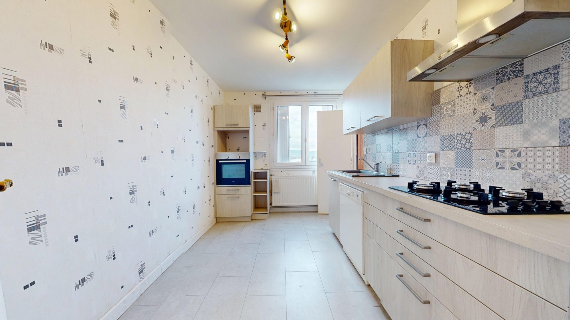 Appartement - 5 pièces - 92 m² - Saint-Étienne (42000)