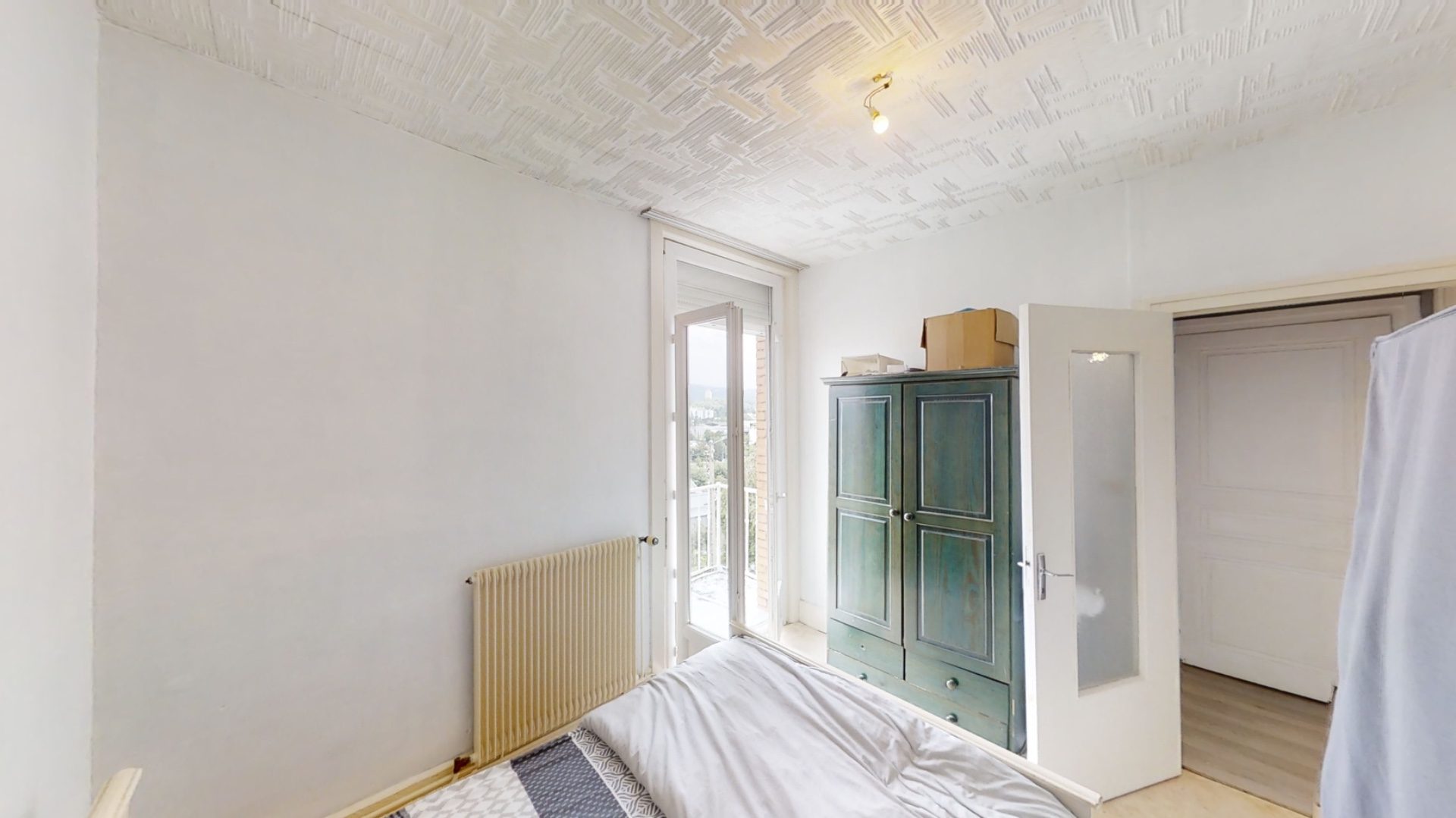 Maison 87m2,  2 CHAMBRES (POSSIBILITÉ 3), GARAGE, TERRASSE, COMBLES AMÉNAGEABLES, PROCHE COMMODITÉ. Unieux 42240