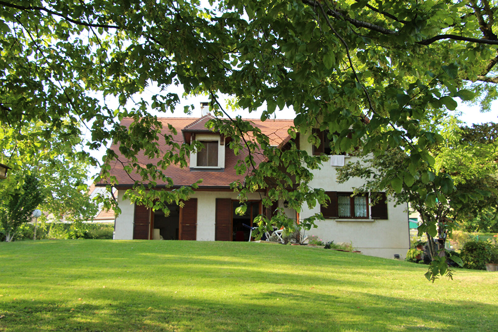 Maison Lons-le-Saunier / 7 pièces / 4 chambres / 137.65 m²