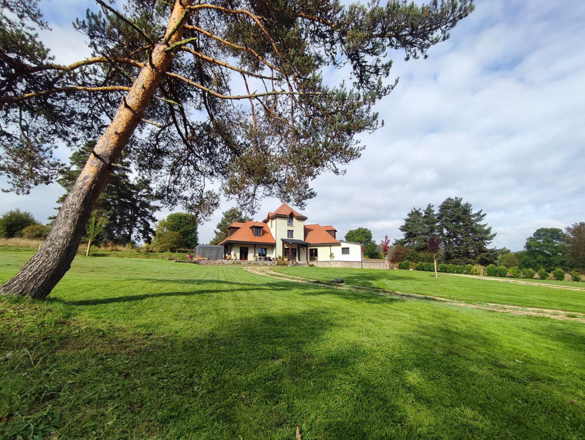 Maison - 8 pièces - 225 m² - Saint-Alyre-d'Arlanc (63220)