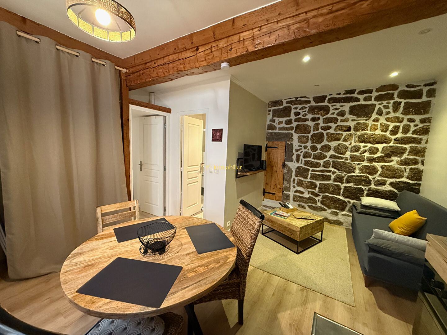 Agde  Maison 3 appartements rénovés avec fort rendement locatif