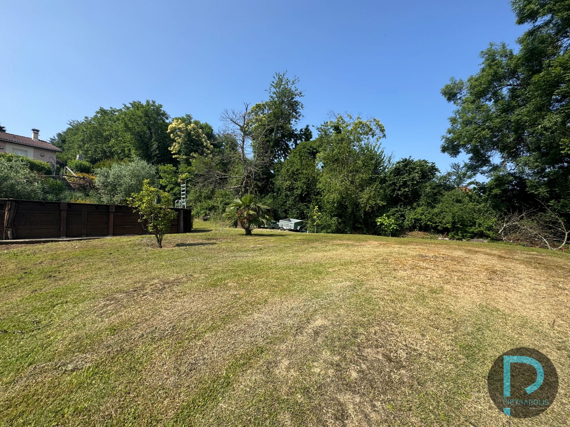 MEXIMIEUX terrain à bâtir 542 m²