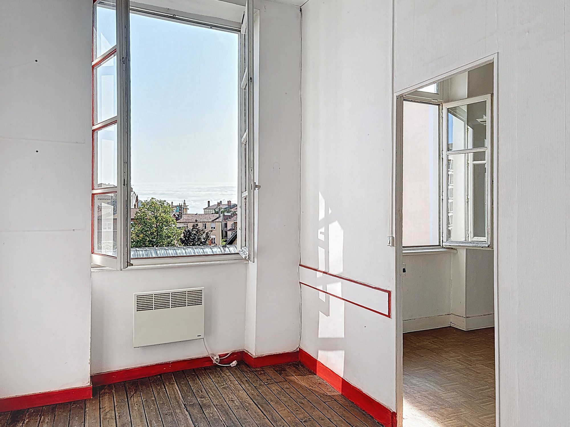 SOUS OFFRE - T4 de 82 m² avec vue imprenable à 200 m du métro Croix Rousse Lyon 69004