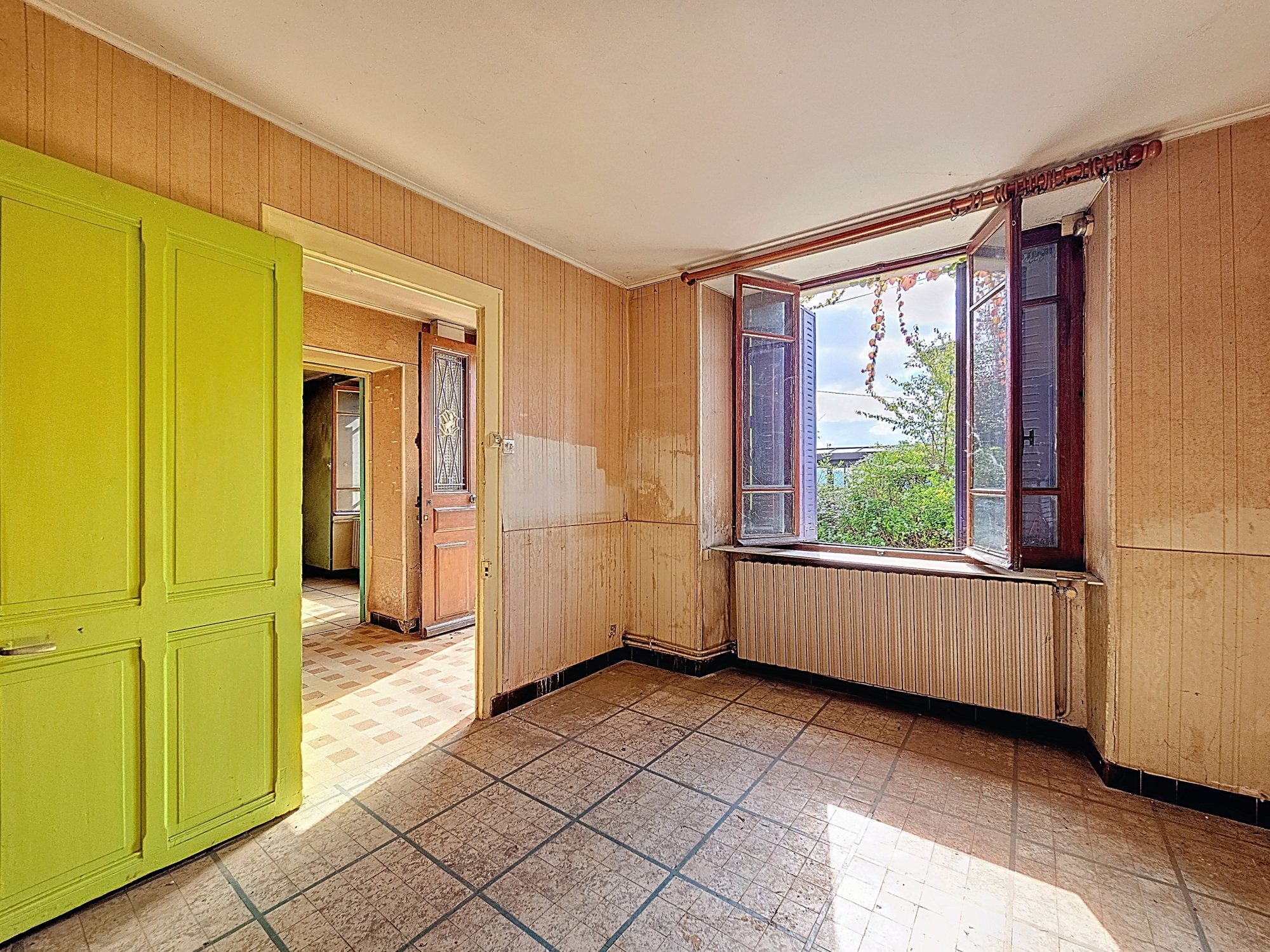 Maison à rénover avec gros potentiel Porte-des-Bonnevaux 38260