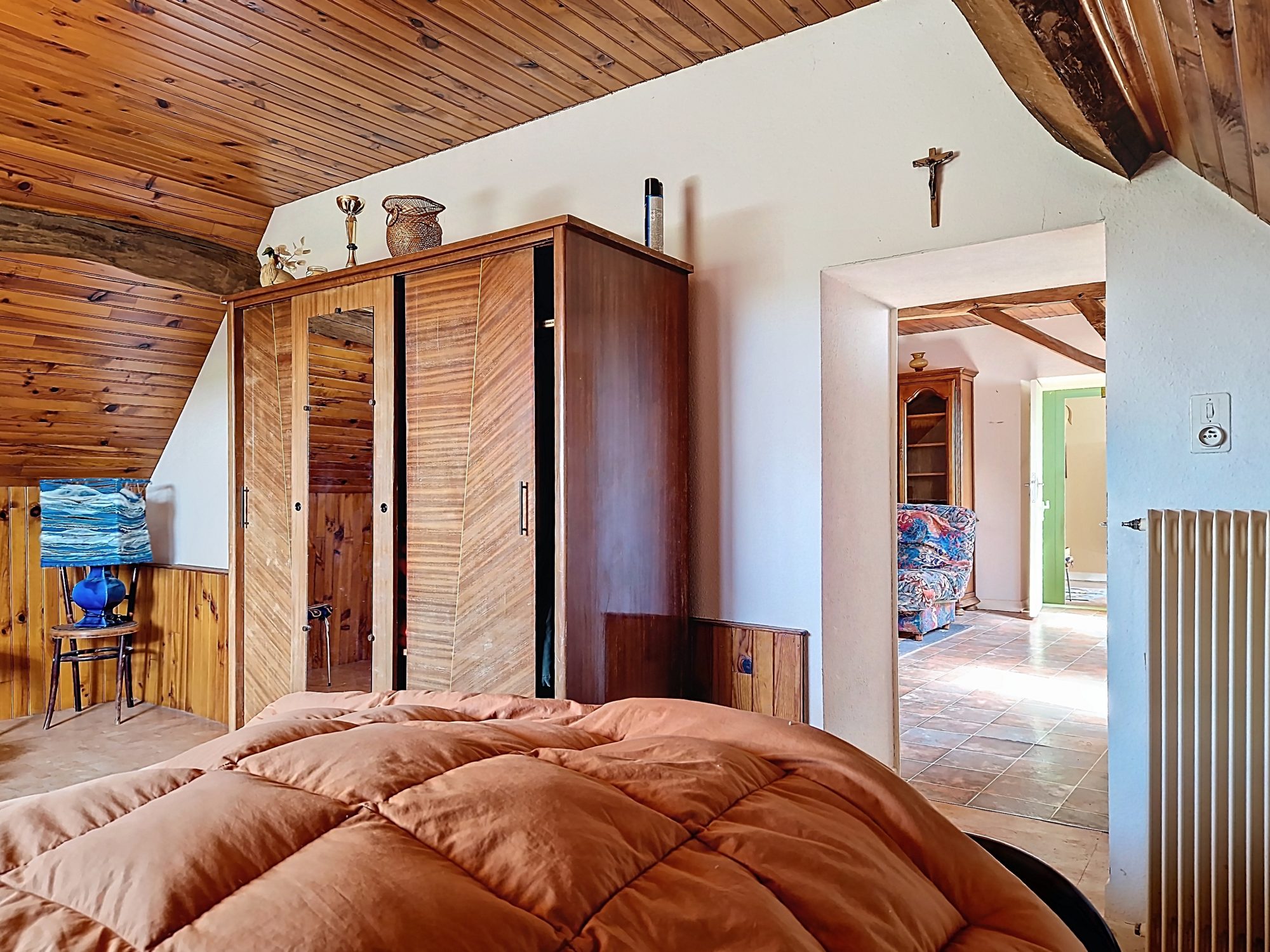 Maison en pierre – 4 chambres – 148 m² habitables – à réinventer selon vos envies Colombier-en-Brionnais 71800