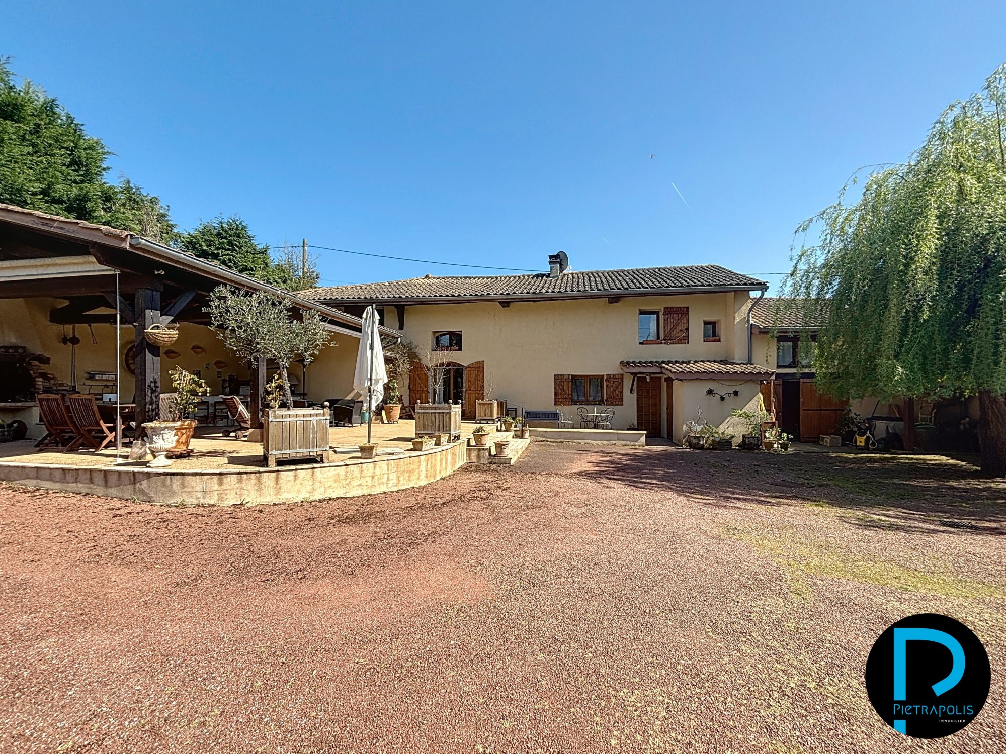 MAISON DE CHARME A LA CAMPAGNE 174m² L'ABERGEMENT CLEMENCIAT