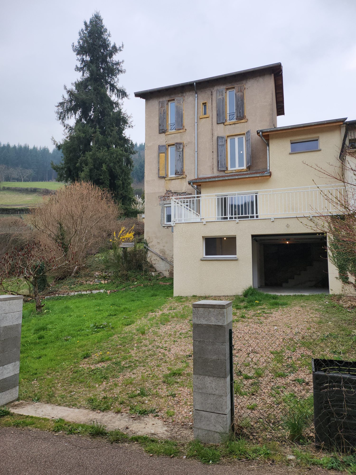 Maison - 7 pièces - 86 m² - Cours (69470)
