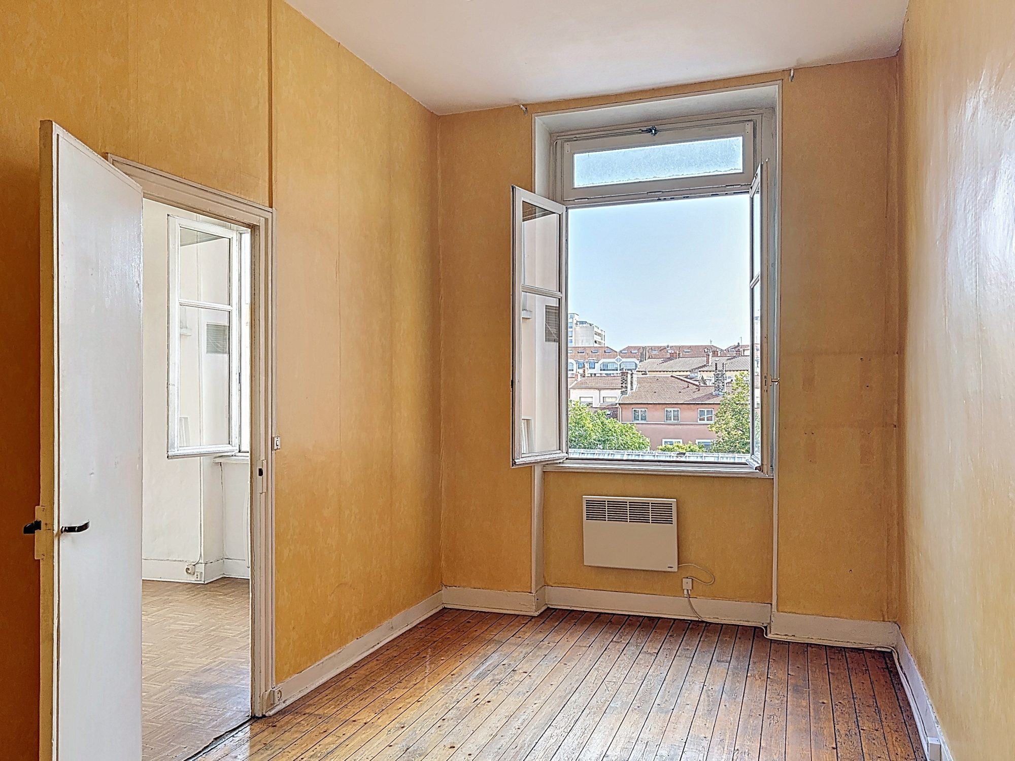 SOUS OFFRE - T4 de 82 m² avec vue imprenable à 200 m du métro Croix Rousse Lyon 69004