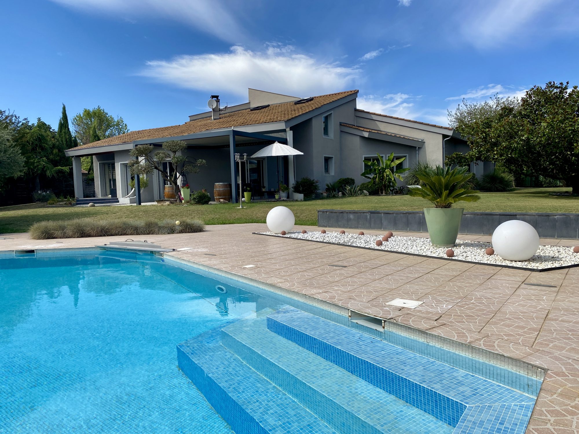 Maison - 6 pièces - 370 m² - Bourg-de-Péage (26300)