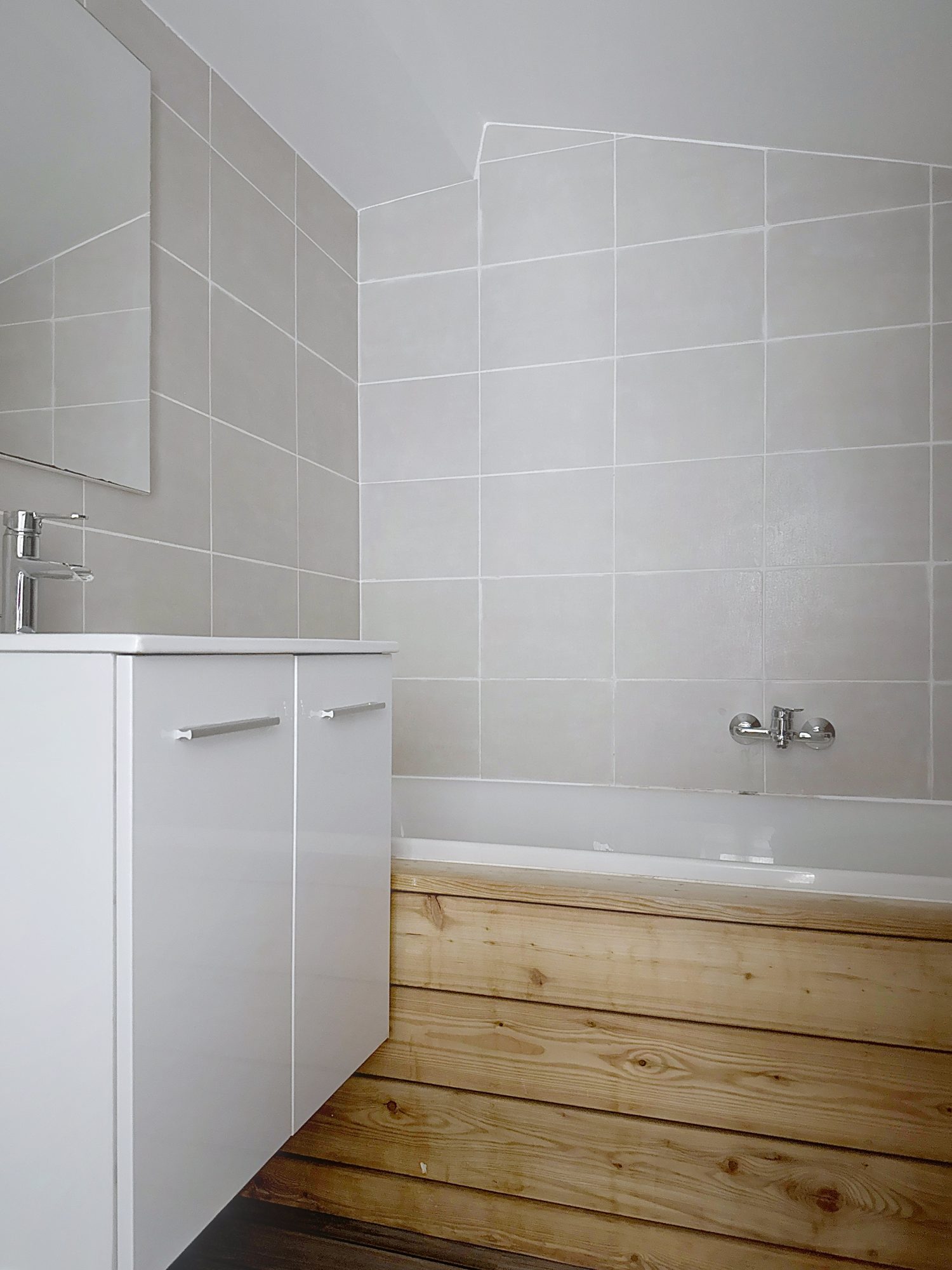 Duplex lumineux de 75 m² avec cachet de l’ancien – Thoissey Thoissey 01140