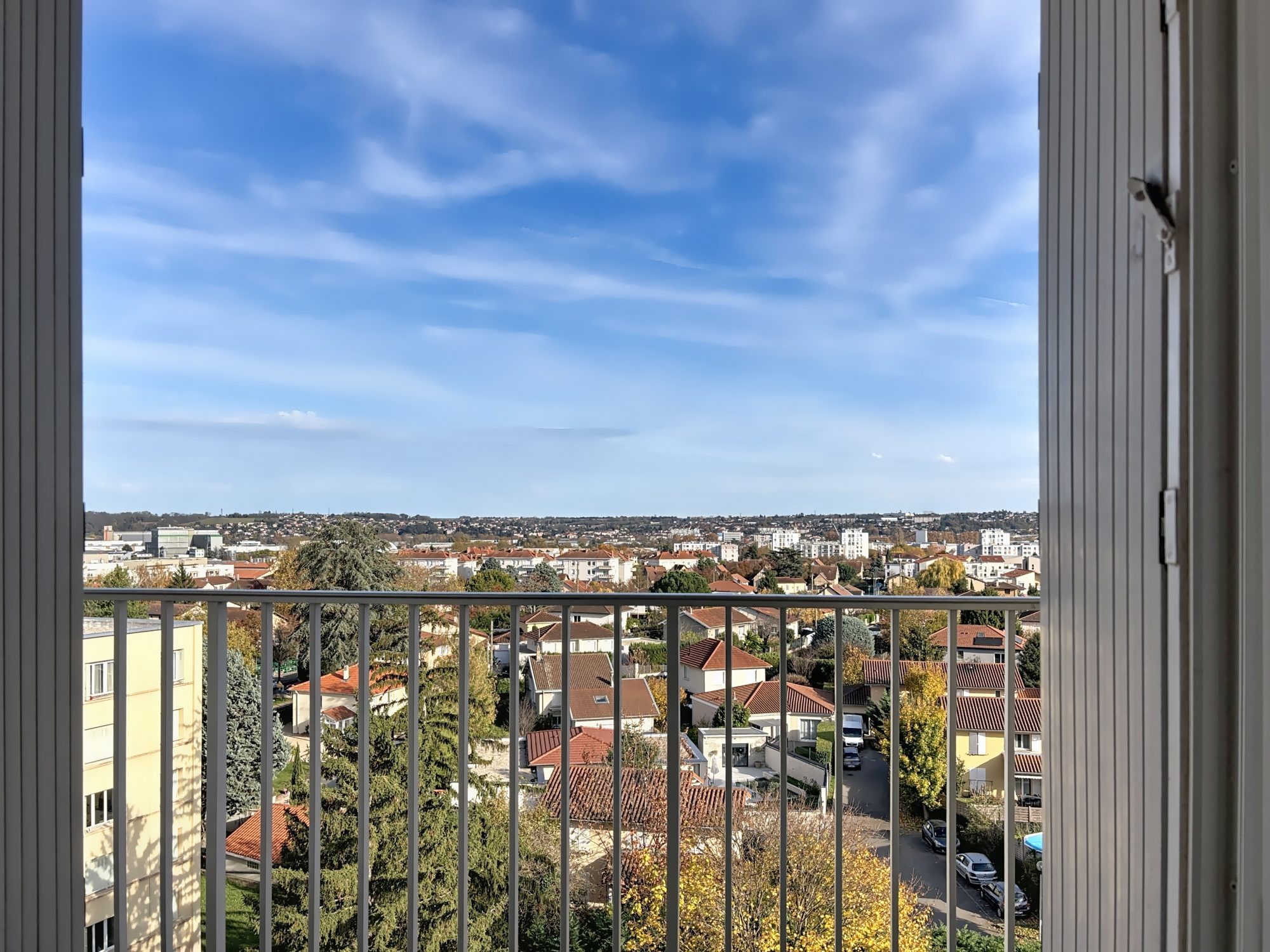 T2 traversant - 7ème et dernier étage - Proche gare