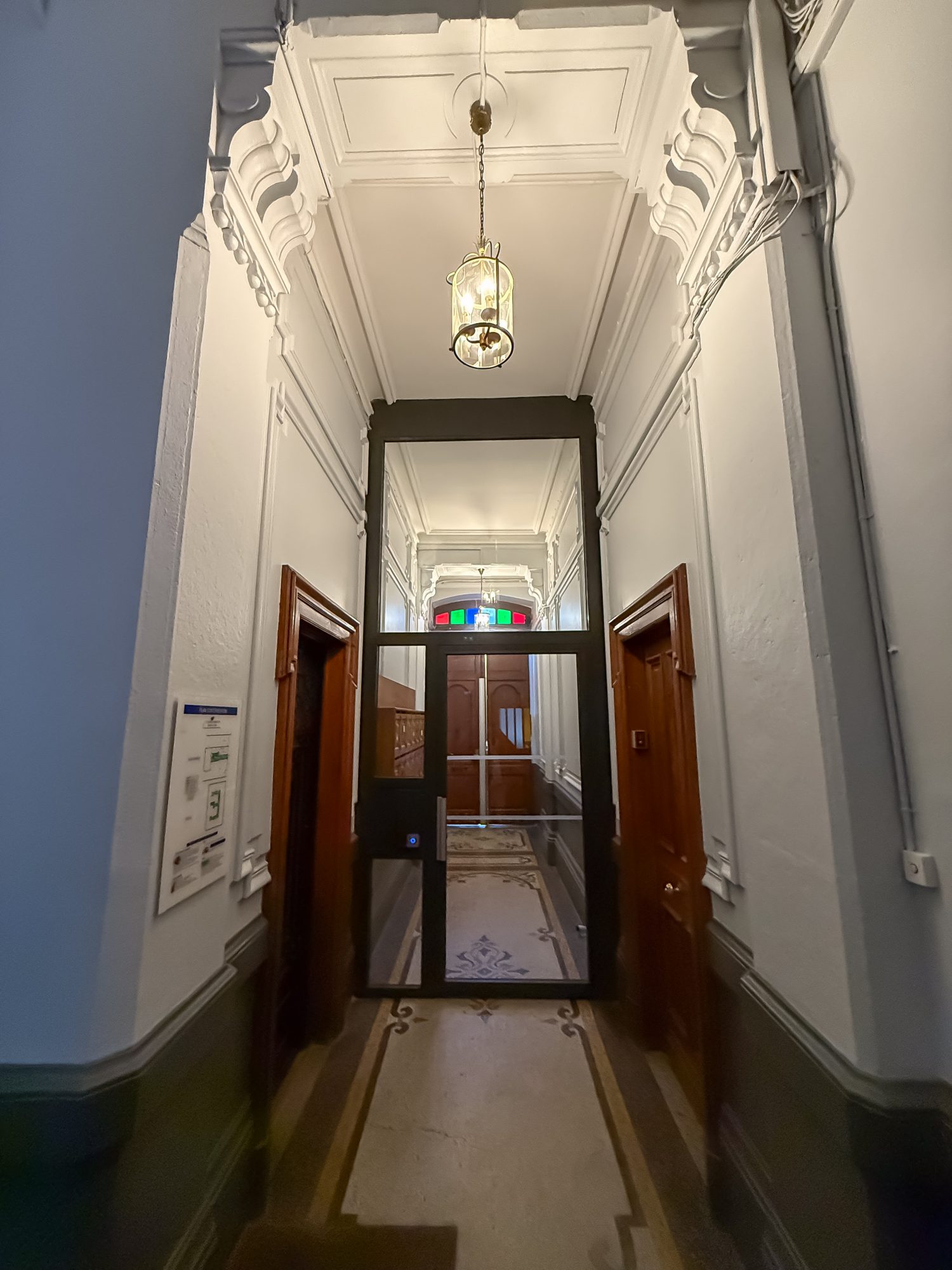 Dans bel ancien, appartement à rénover Lyon 69003