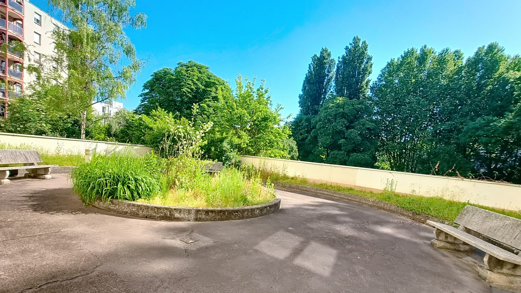 ETAGE ELEVE vue Fourvière - Appartement T2 46 m² - garage possible VILLEURBANNE 69100