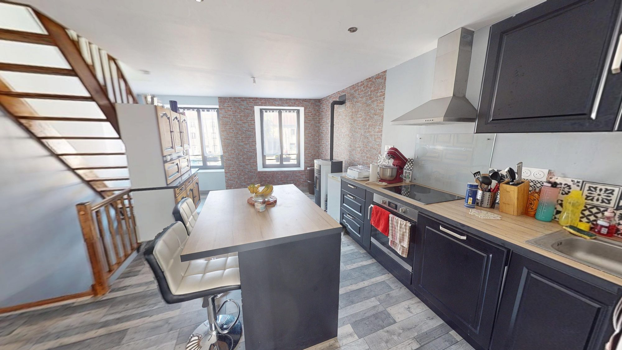 Maison de ville avec rendement locatif Saint-Pierre-du-Champ 43810