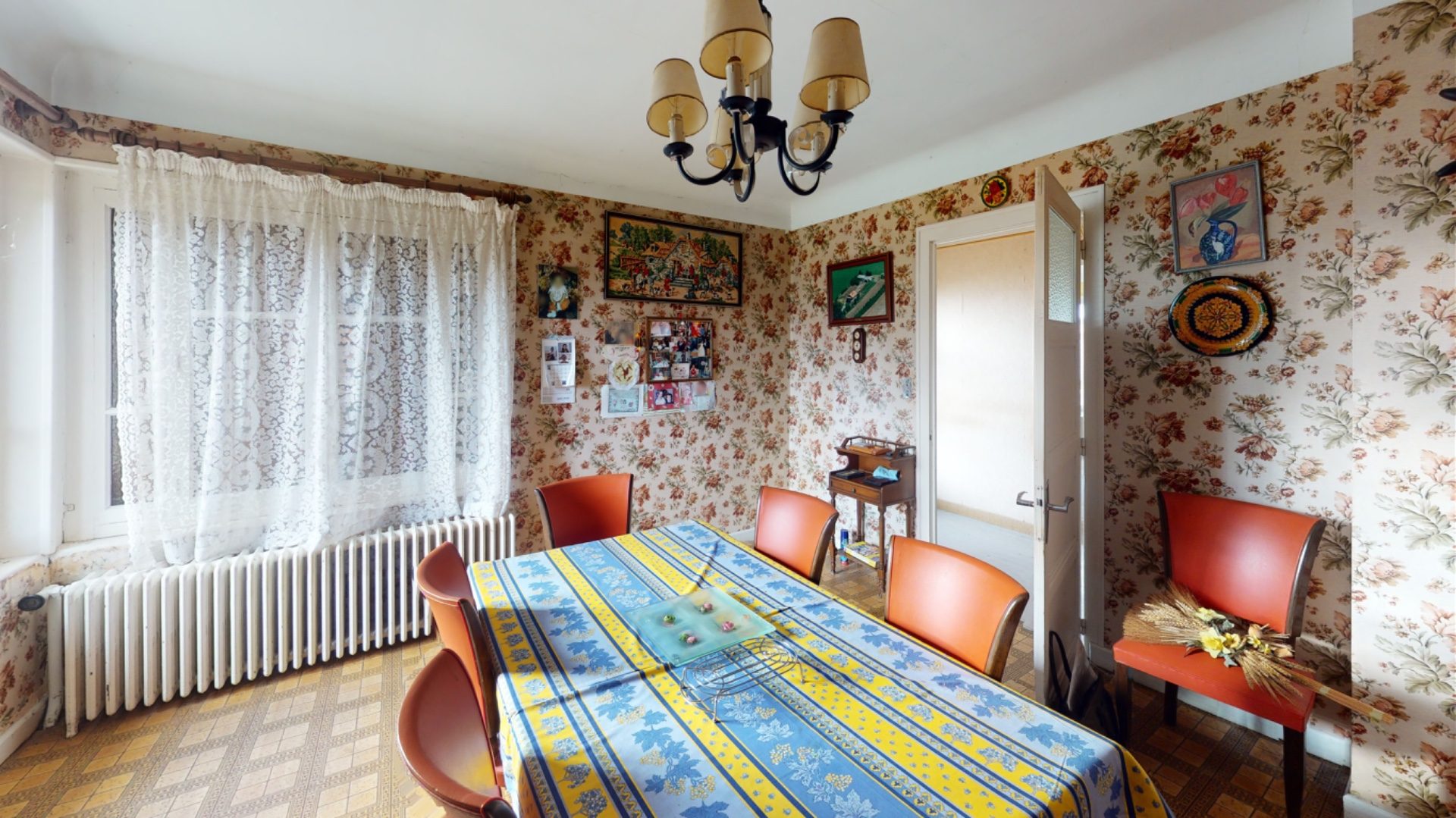 Maison à rénover avec dépendance et grand terrain Apinac 42550