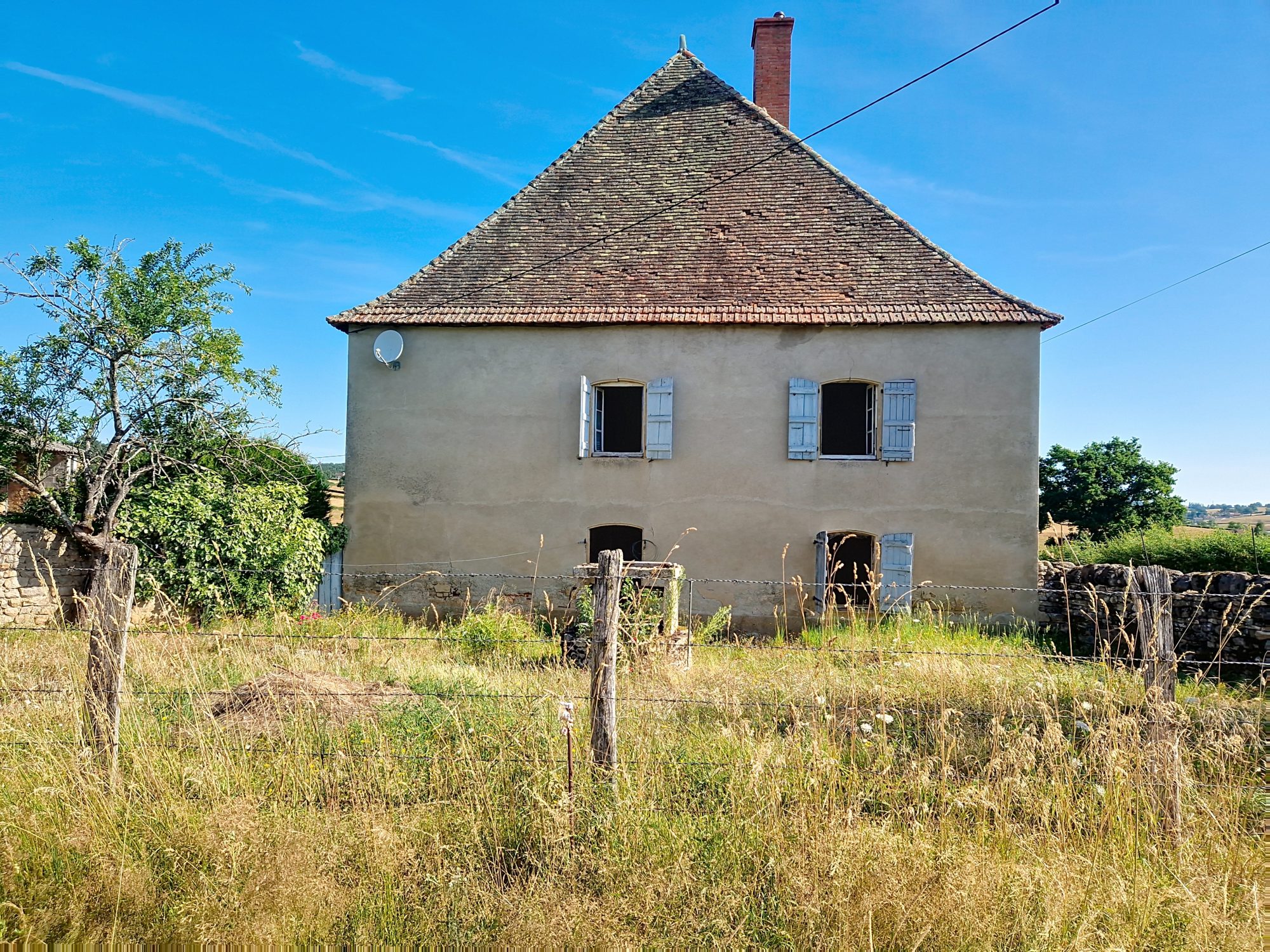 Maison brionnaise et ses dépendances