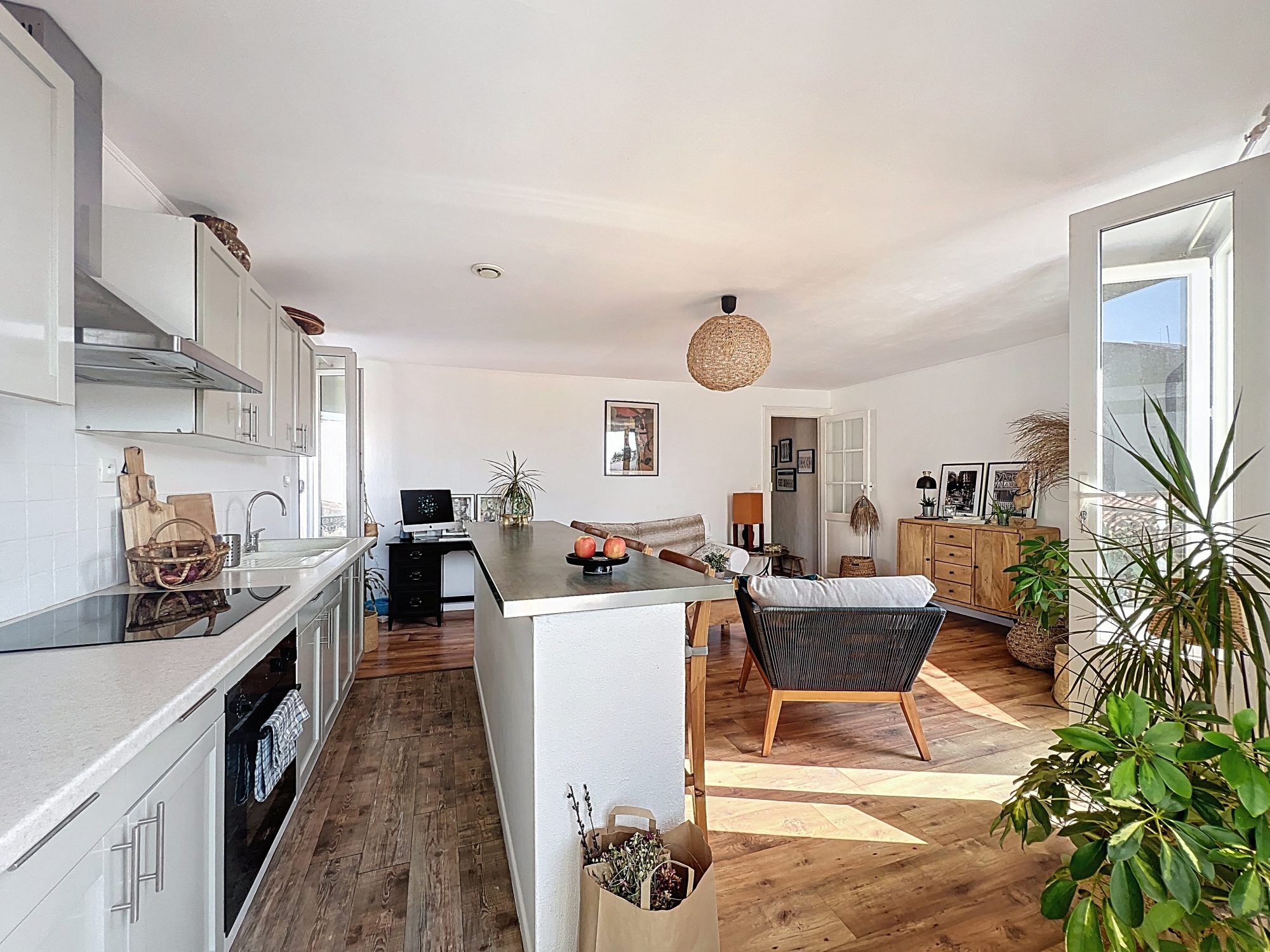 SETE : Centre ville, Appartement T2 53.91 m² Loi Carrez. Rénové. Sète 34200