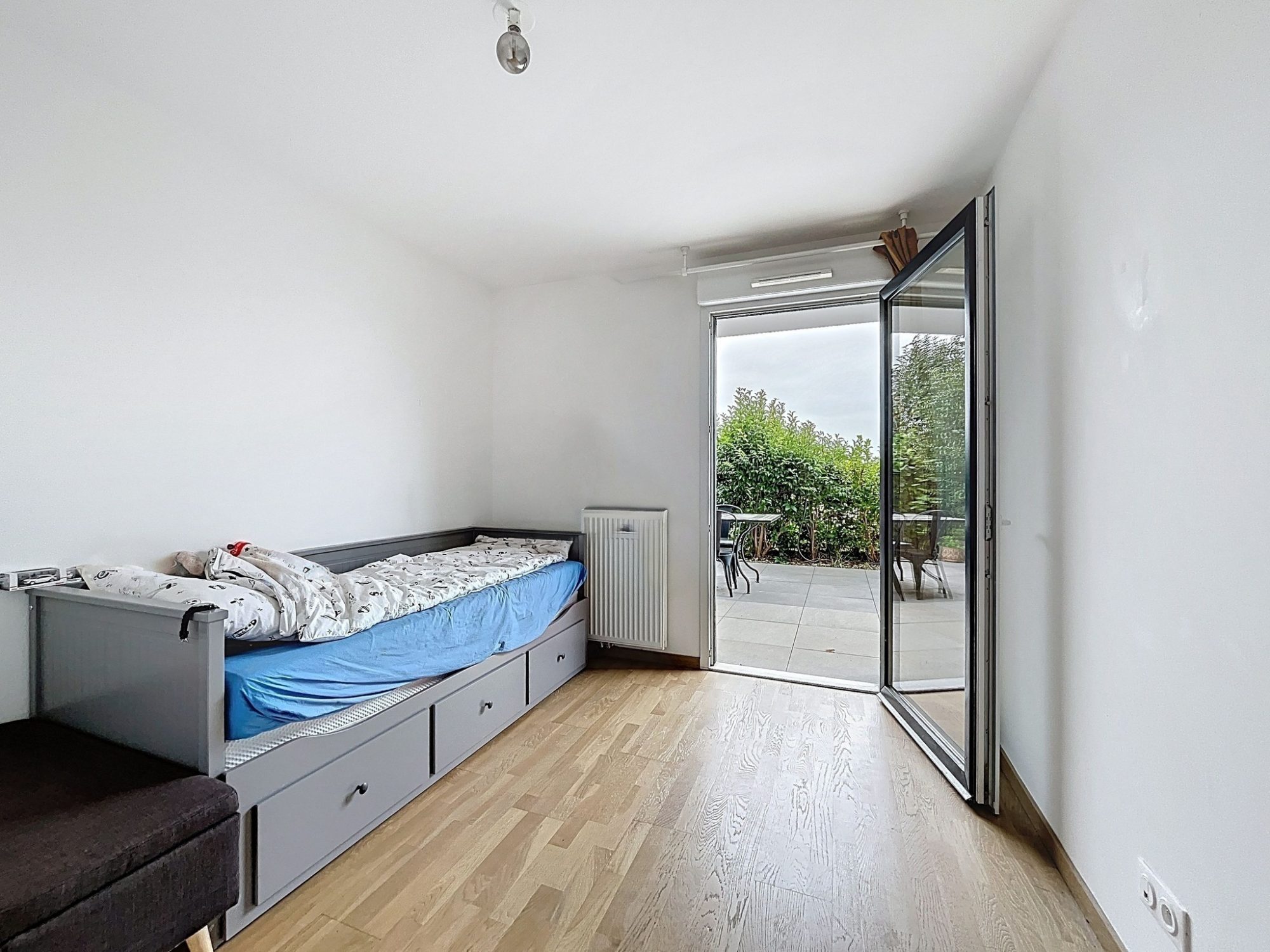 Appartement de 67m2 avec 3 garages Cessy 01170