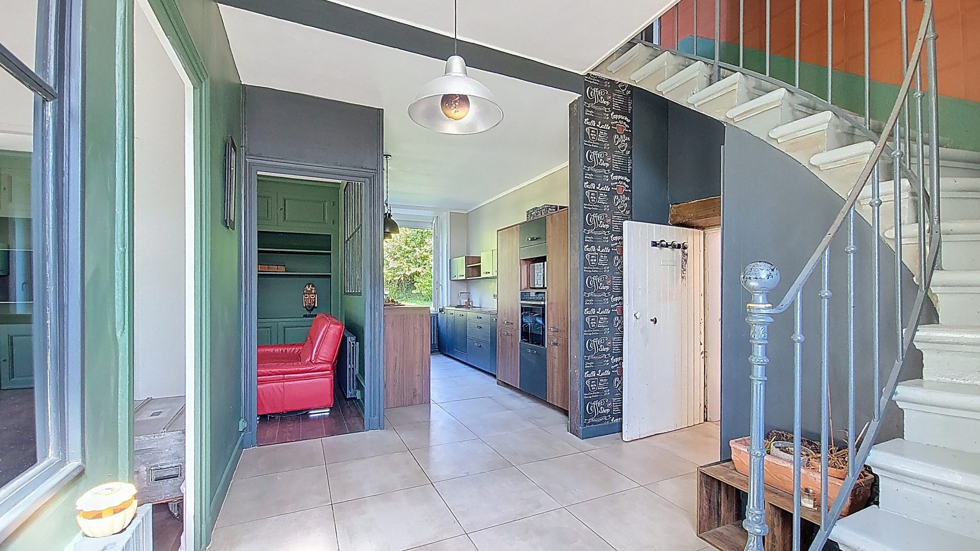 Maison de caractère- T6 - 5 chambres - Terrain plat sans aucun vis à vis Ville-sous-Anjou 38150