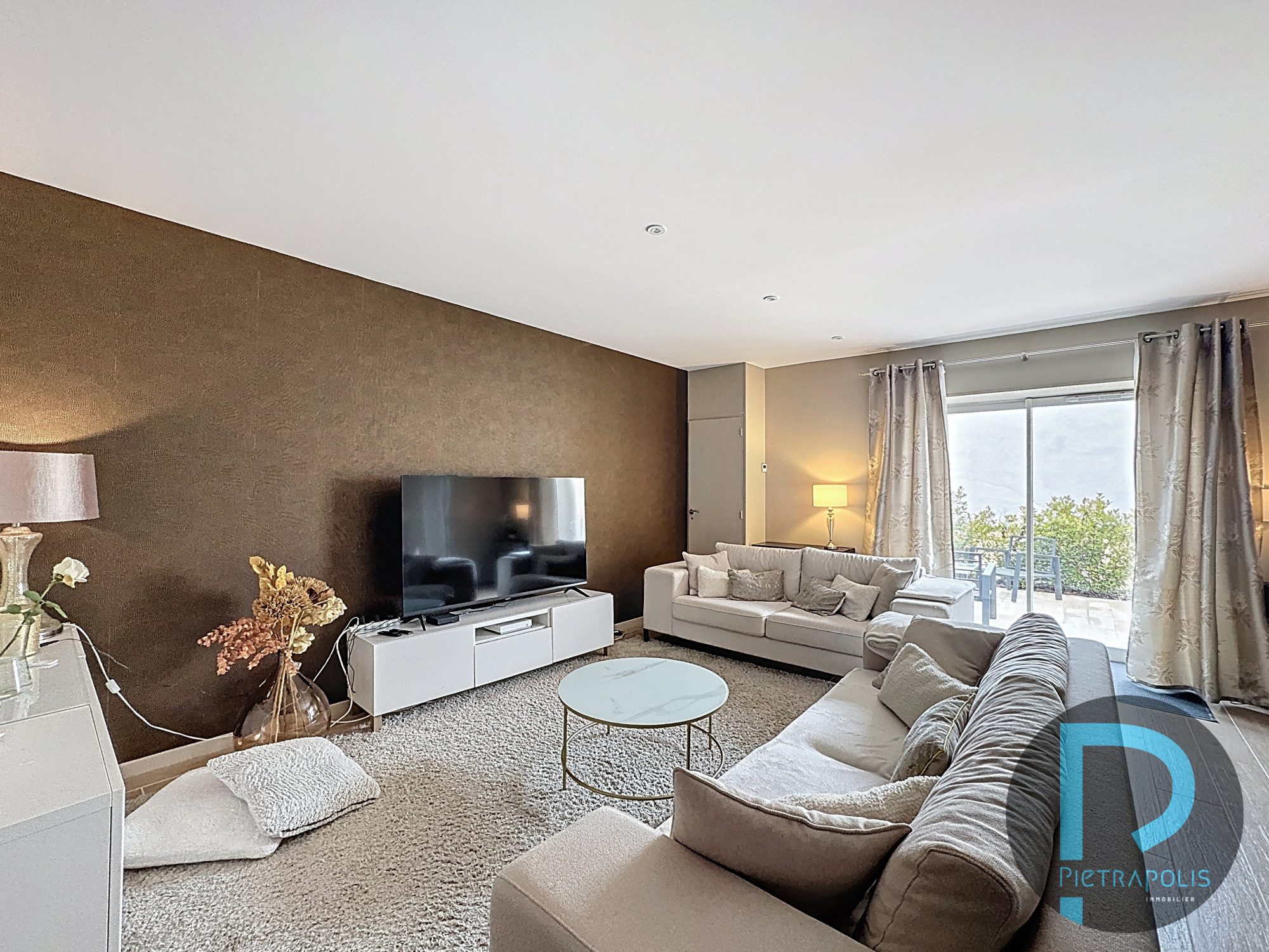 Appartement en duplex - 3 chambres avec mezzanine dont suite parentale - 2 terrasses - 2 places de parkings Belleville-en-Beaujolais 69220