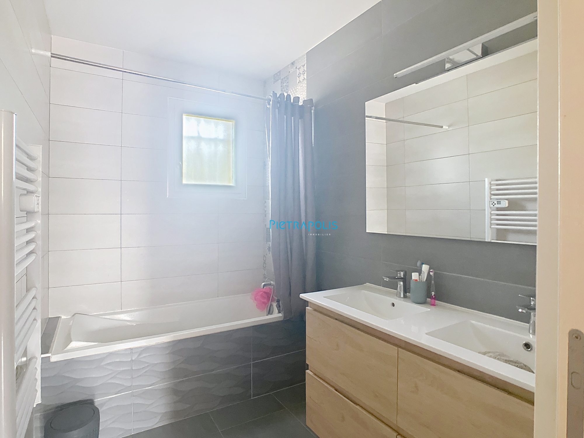 maison de plain pied - DPE C - 4 chambres + 1 bureau Saint-Georges-de-Reneins 69830