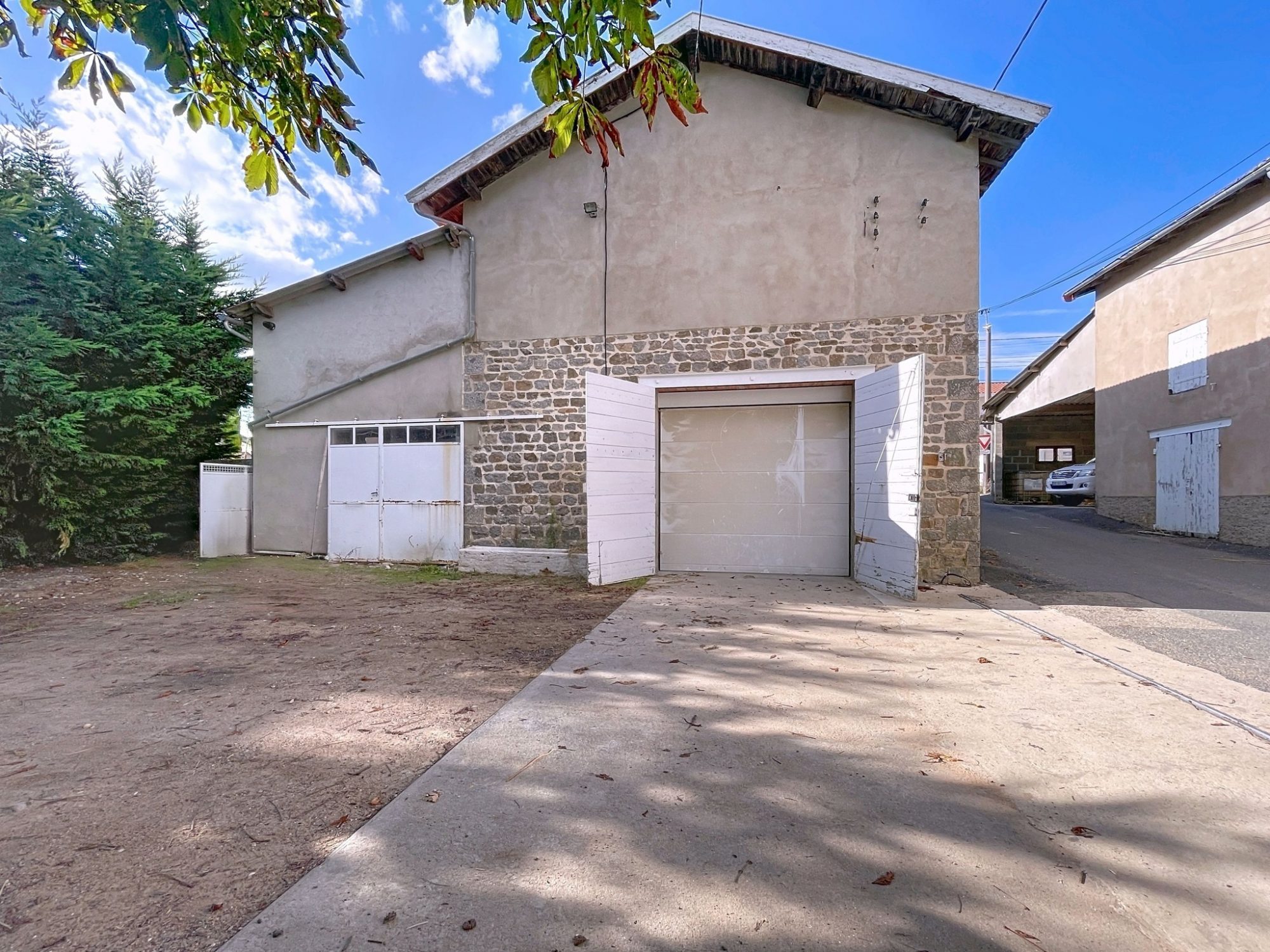 Ancien cuvage - 200 m² au sol - terrain 411 m²