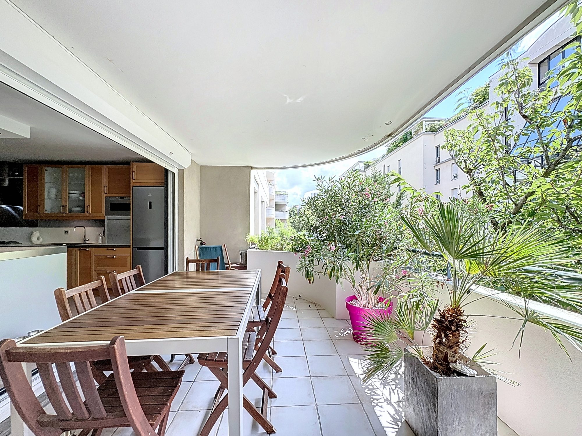 T4 85 m² et 29 m² de terrasses métro Sans Souci