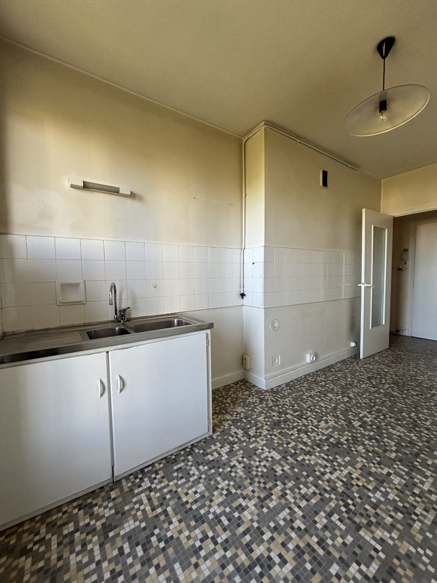 Appartement - 3 pièces - 92 m² - Saint-Étienne (42000)