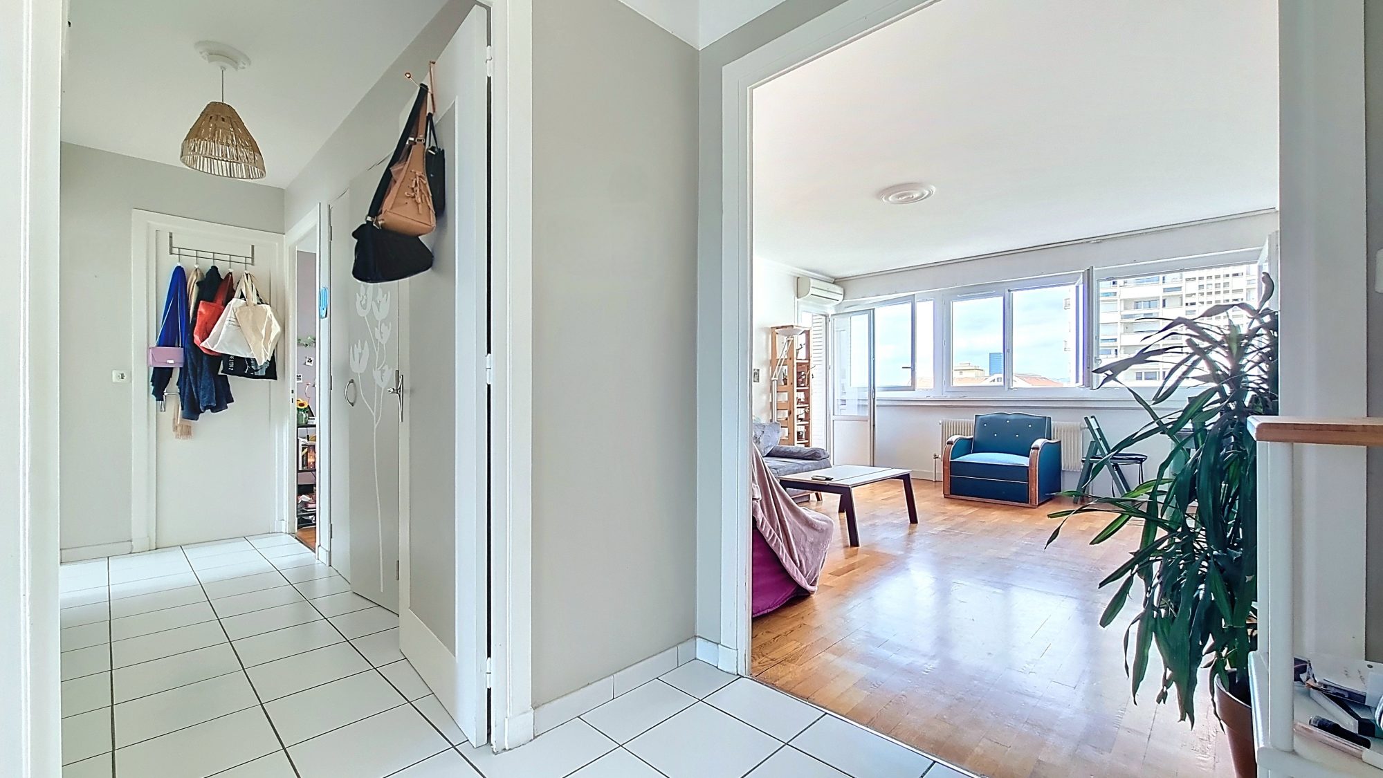 VUE DEGAGEE SANS VIS A VIS - T3 80 m² climatisé avec terrasse - Parking possible Villeurbanne 69100