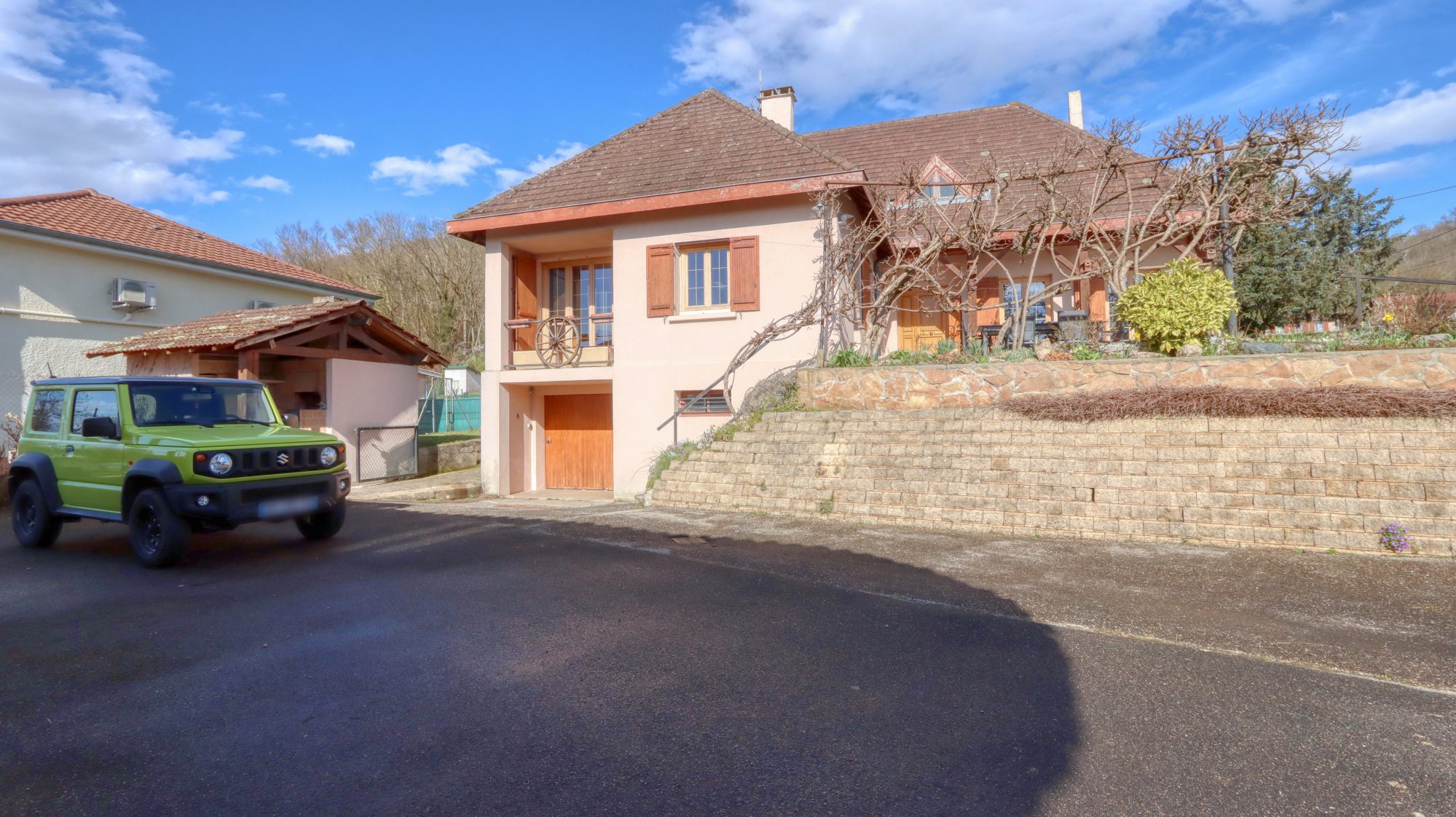 La Boisse -Maison de 126m2 carrez - Terrain 1030m2- combles aménageables 137m2-Sous-sol 140m2 La Boisse 01120