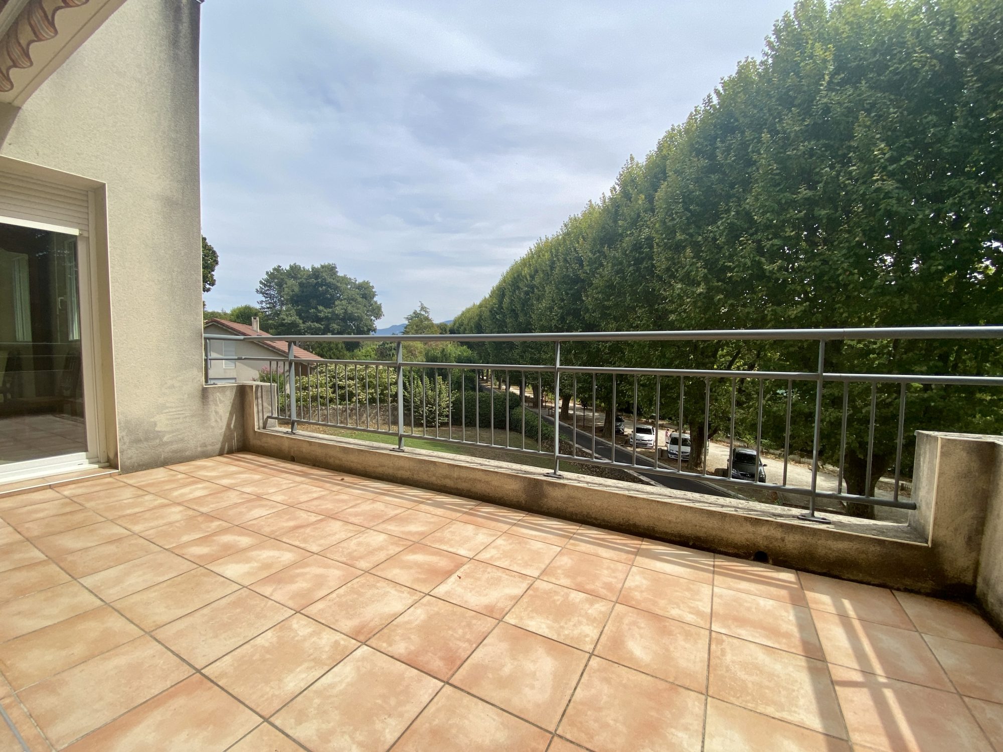 Appartement - 2 pièces - 54 m² - Romans-sur-Isère (26100)