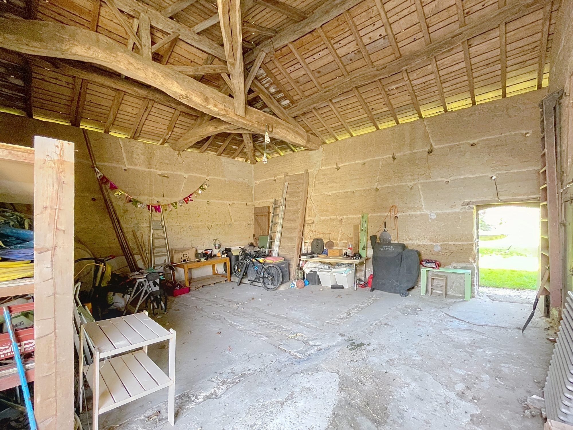 Corps de ferme 269 m² - 7 pièces - terrain 1479 m² Saint-Didier-sur-Chalaronne 01140