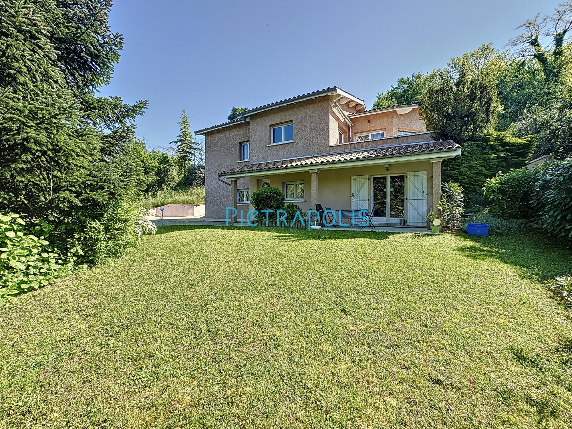 Maison familiale de charme – 161 m² – Vue campagne – 4 chambres – Terrain piscinable