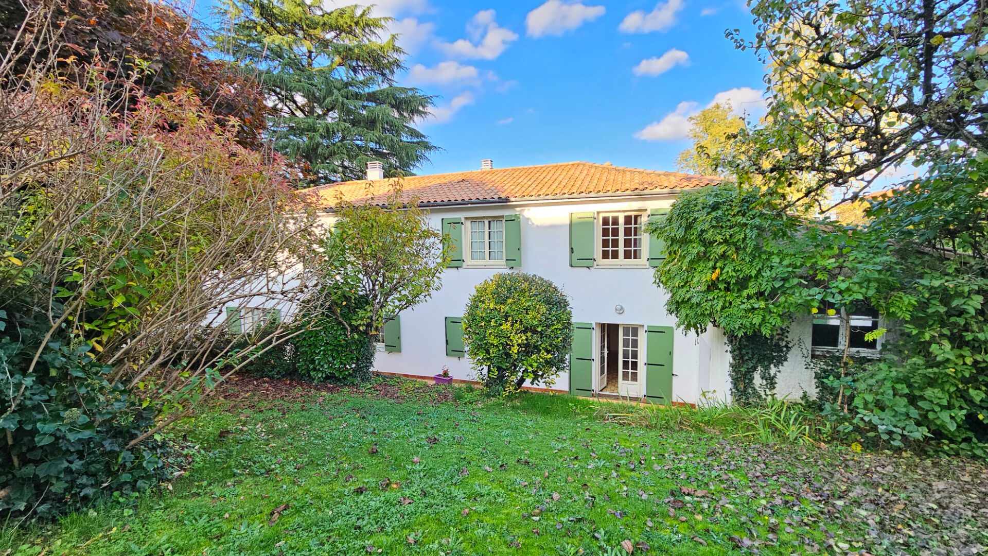 Maison Niort 7 pièce(s) 185 m2