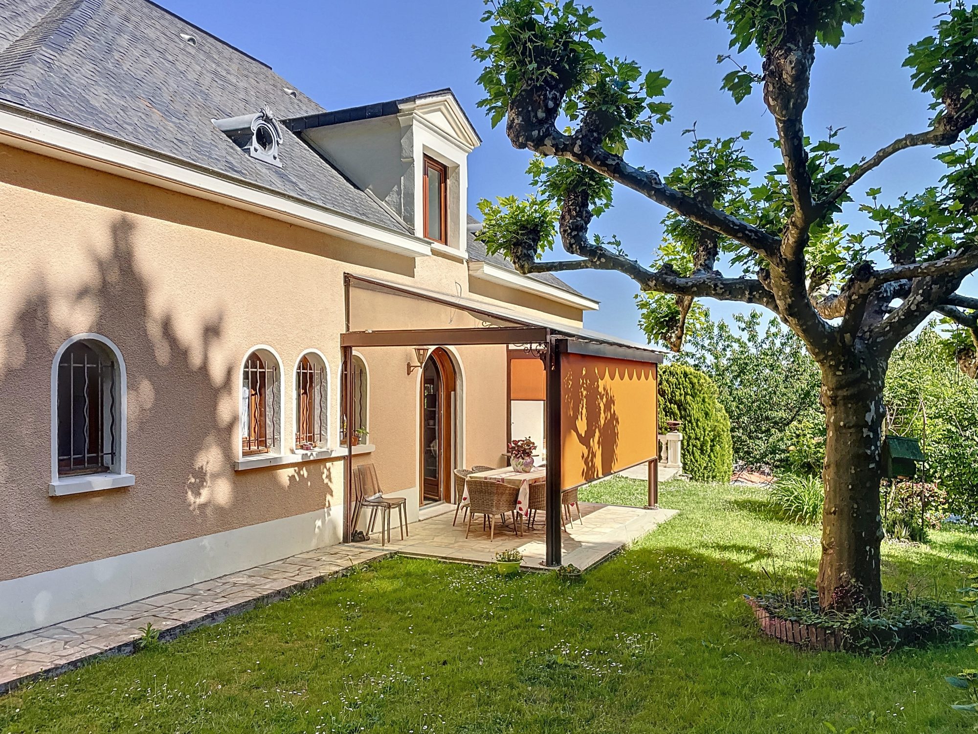 Propriété d'exception- 6 pièces - Vue panoramique - terrain 1682 m² - terrain 16 Miribel 01700