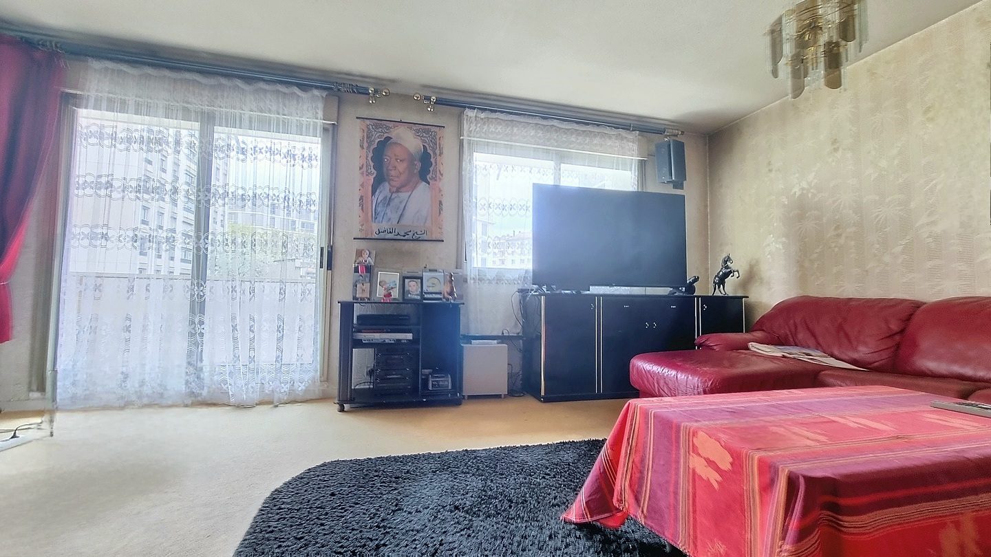 VENDU - Appartement T5 100 m² avec terrasse, parking possible