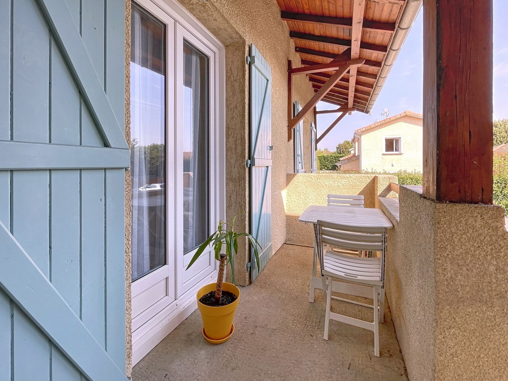 BEAU T3 d'env. 52 m² au calme avec balcon et parkings Ars-sur-Formans 01480