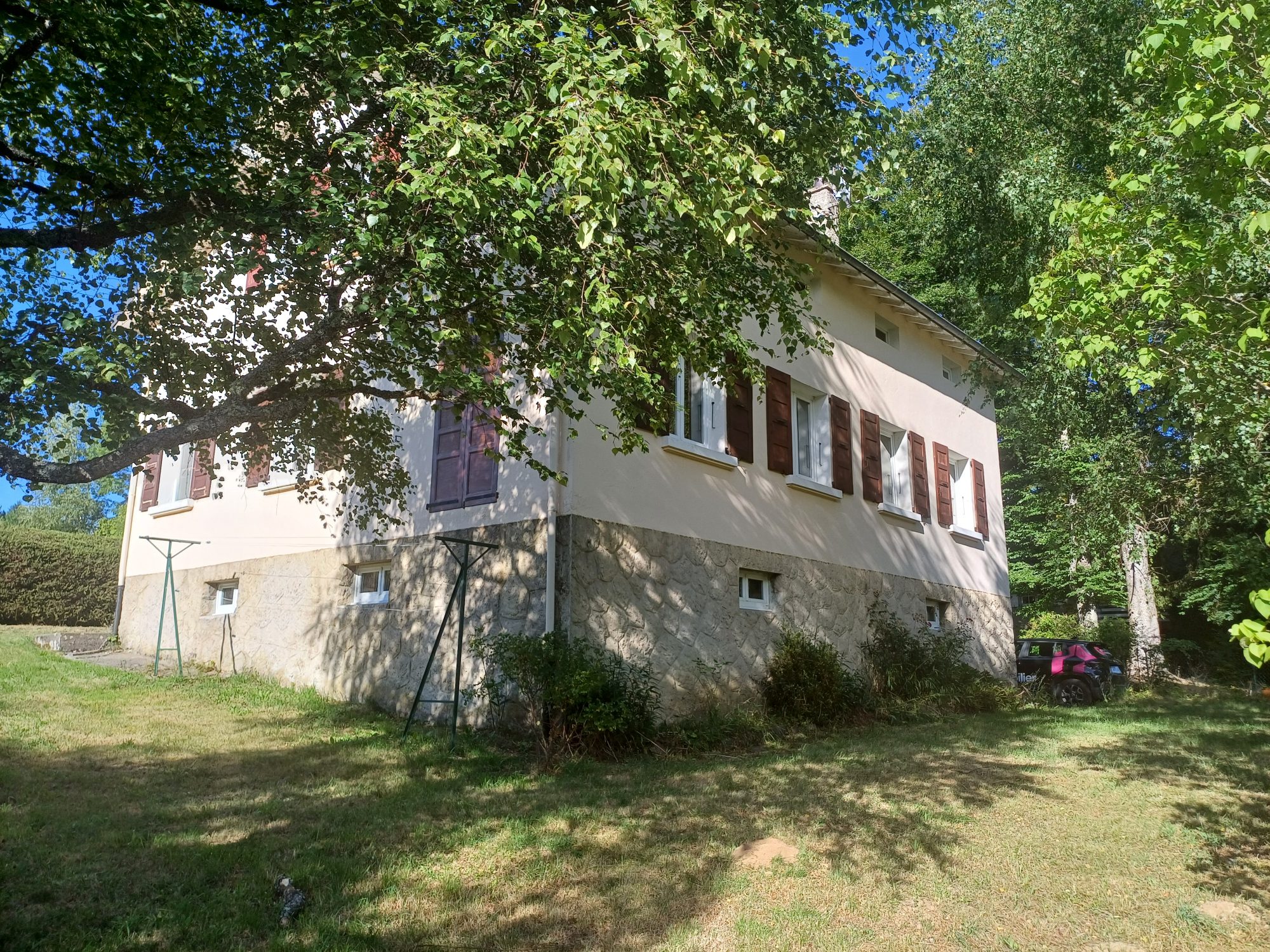 Maison - 9 pièces - 188 m² - Le chambon-sur-lignon (43400)