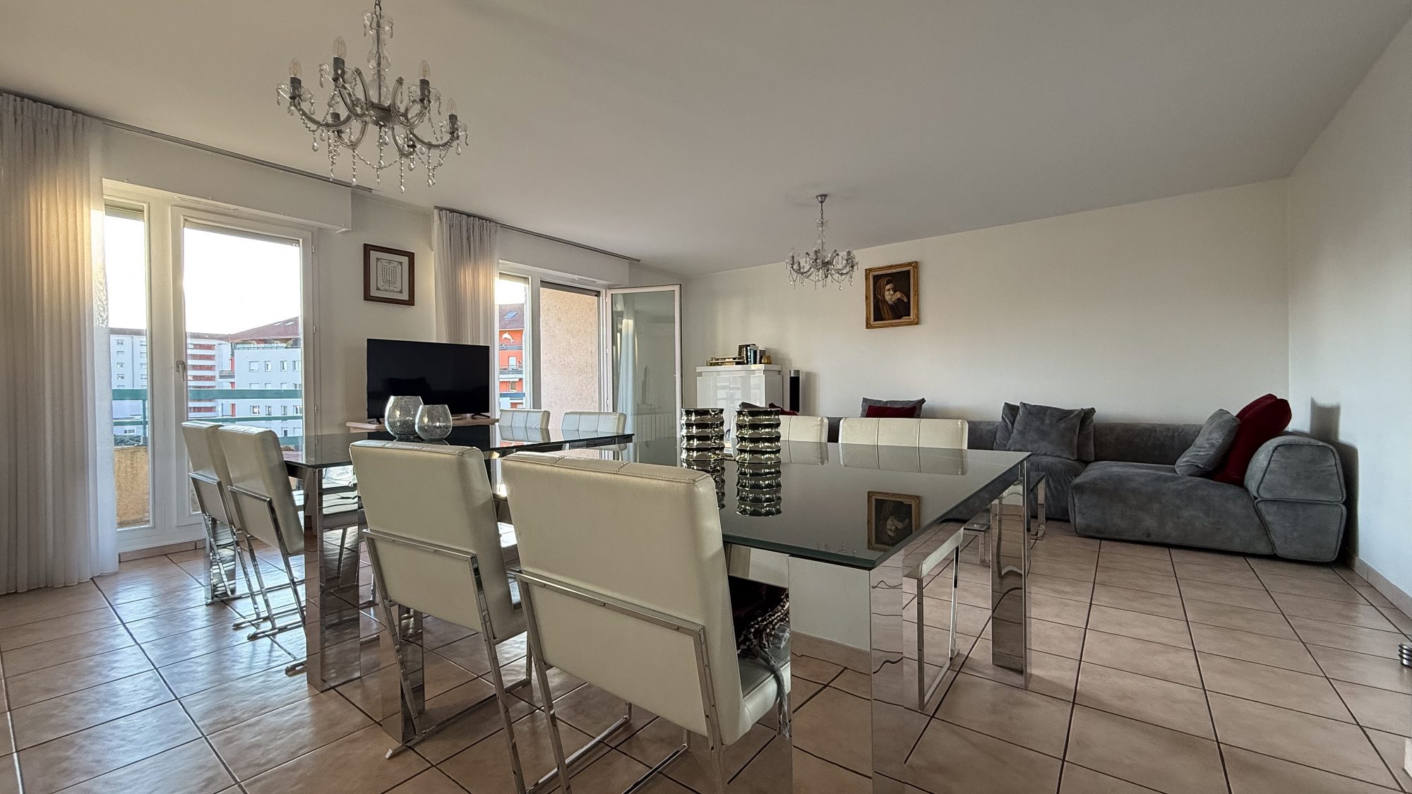 Appartement - 4 pièces - 100 m² - Villeurbanne (69100)