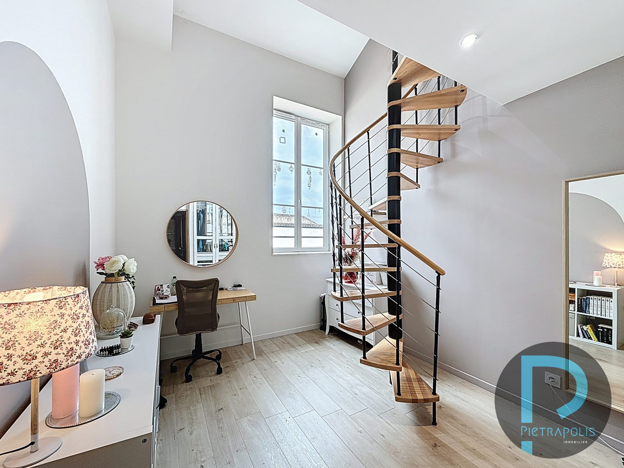 Appartement en duplex - 3 chambres avec mezzanine dont suite parentale - 2 terrasses - 2 places de parkings Belleville-en-Beaujolais 69220