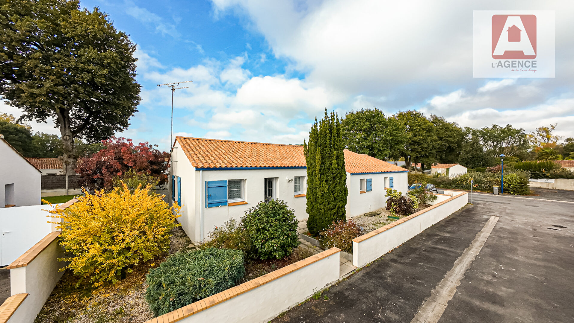 Maison 3 chambres, 530 m² ,quartier pavillonnaire .