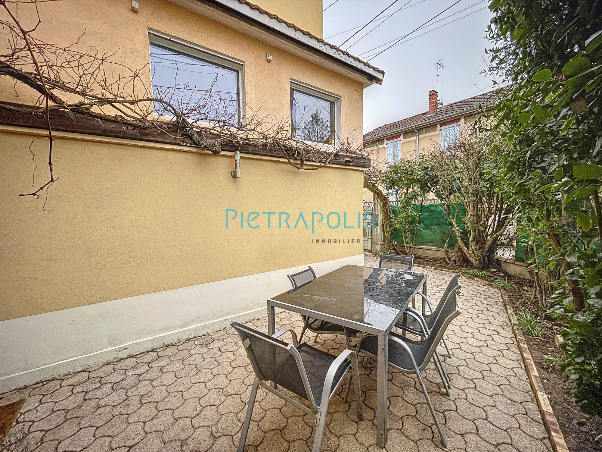 LIMAS MAISON DE VILLE FAMILLIALE PROCHE GARE ET CENTRE VILLE Limas 69400