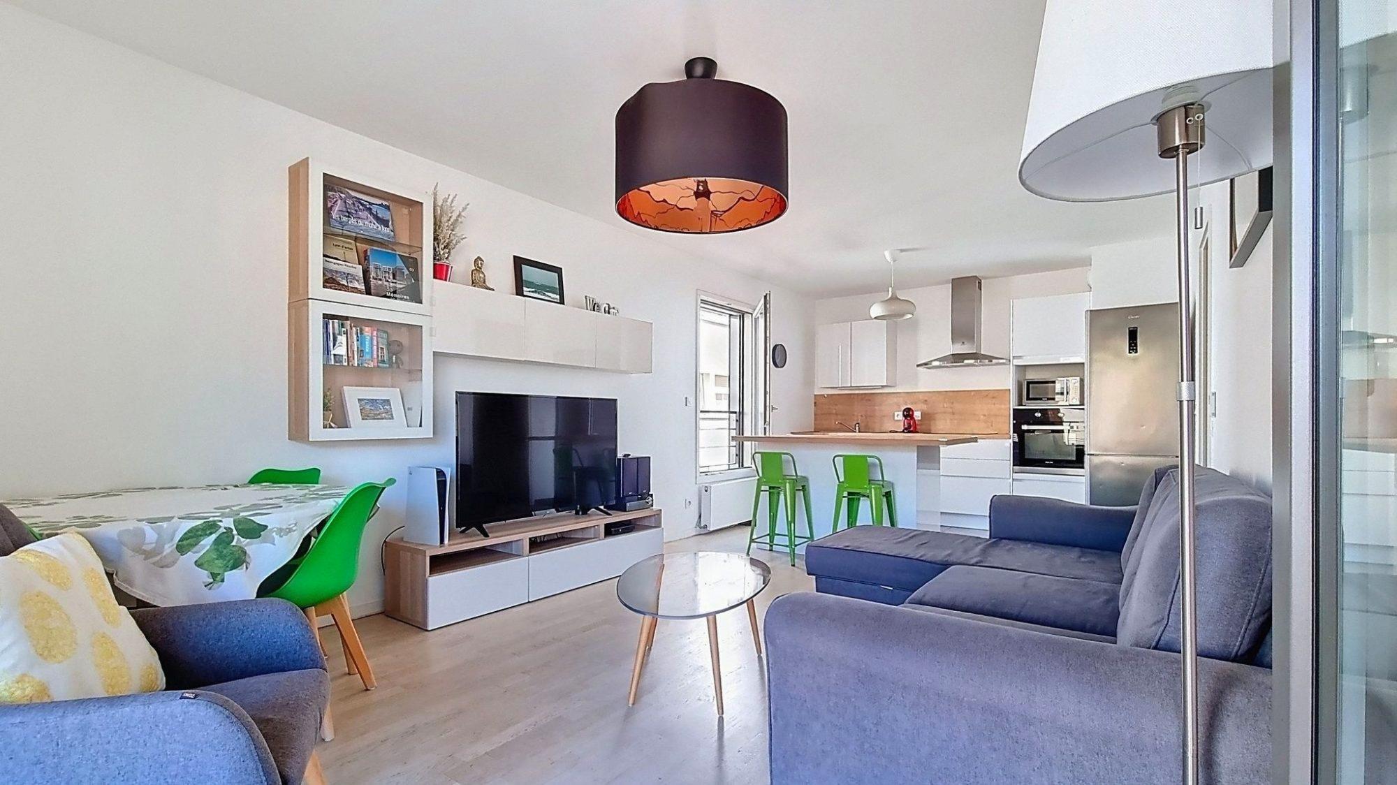 T3 secteur Perrache Confluence + Loggia de 16m²