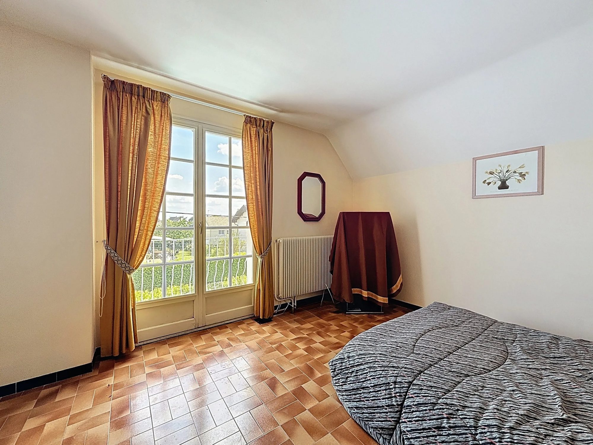 MAISON 150 m2 - 8 PIÈCES - 15 MIN DIJON - Magny-sur-Tille 21110