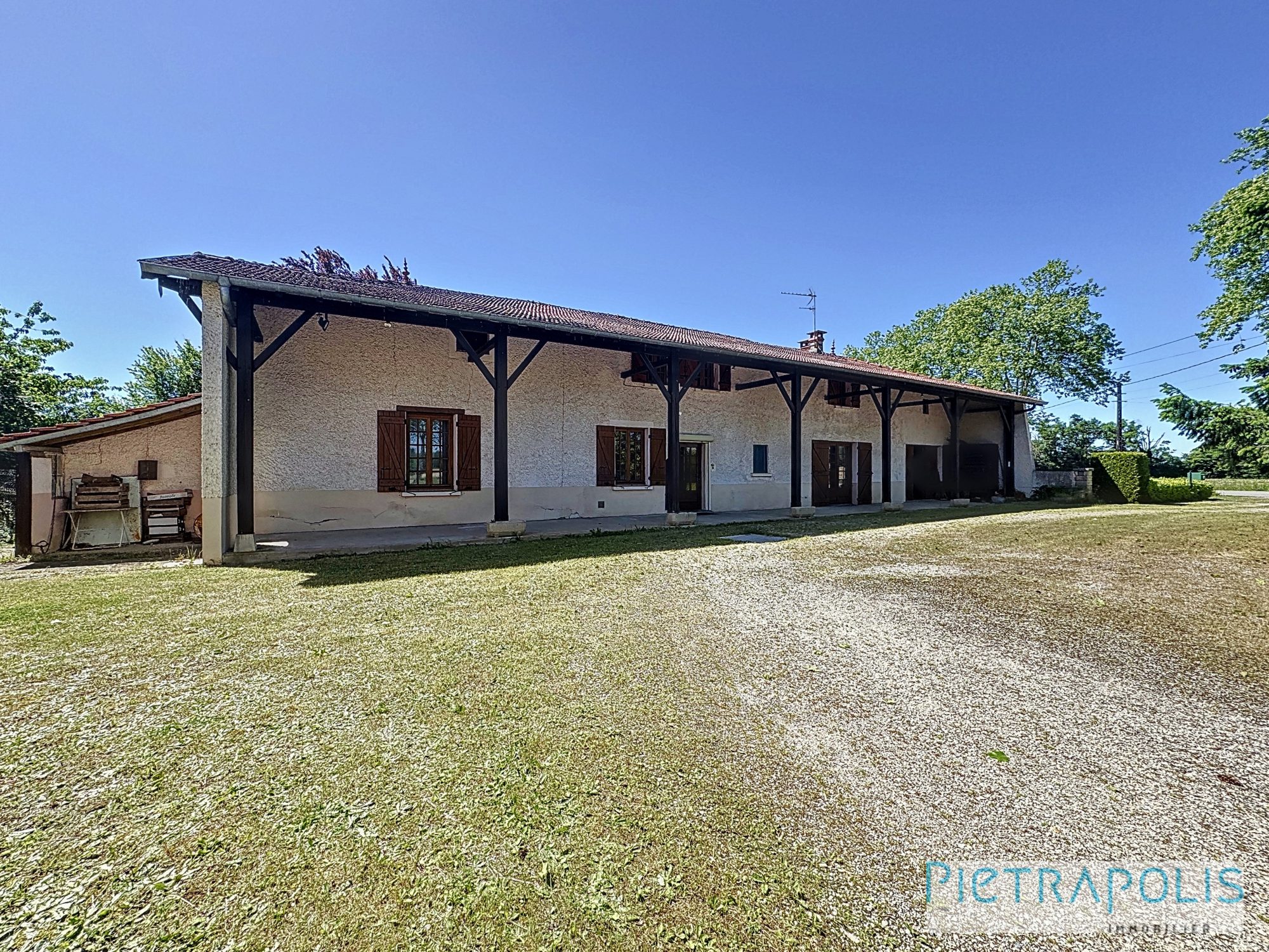 Fermette avec dépendances et hangar proche Villars-les-dombes Bouligneux 01330