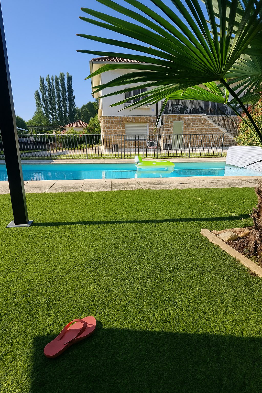 Reyrieux - Maison familiale de 193 m² avec piscine et jardin paisible