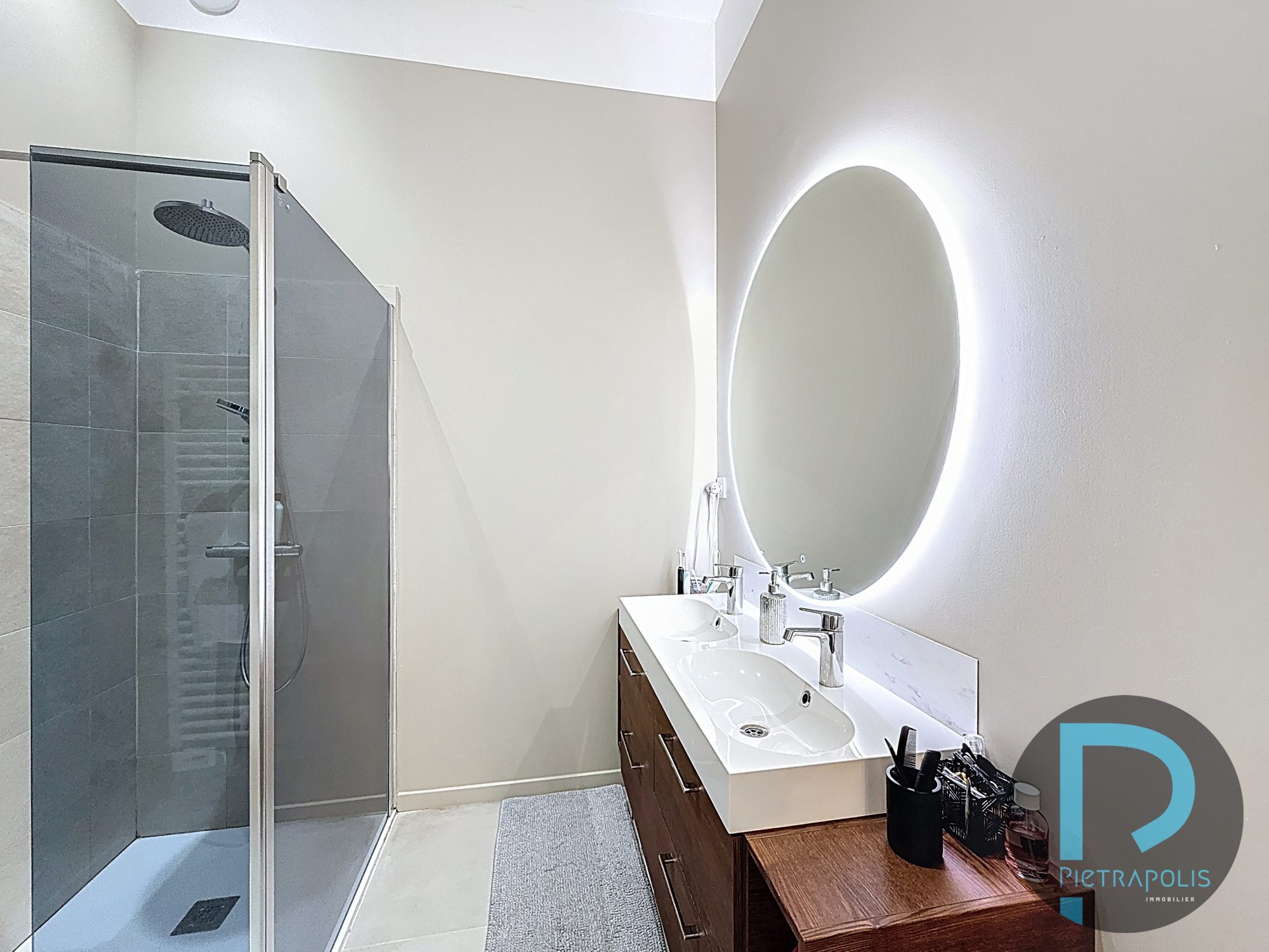 Appartement en duplex - 3 chambres avec mezzanine dont suite parentale - 2 terrasses - 2 places de parkings Belleville-en-Beaujolais 69220