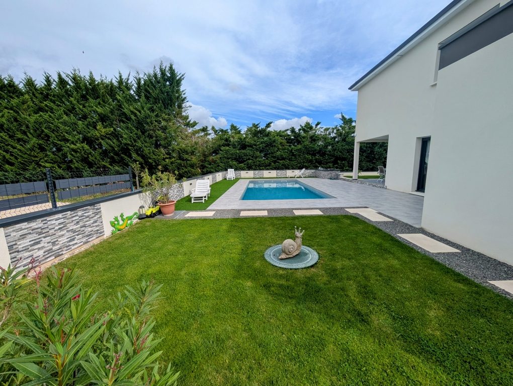 COTE D'OR (21) - FAUVERNEY - Superbe villa 6 pièces de 190 m² Fauverney 21110