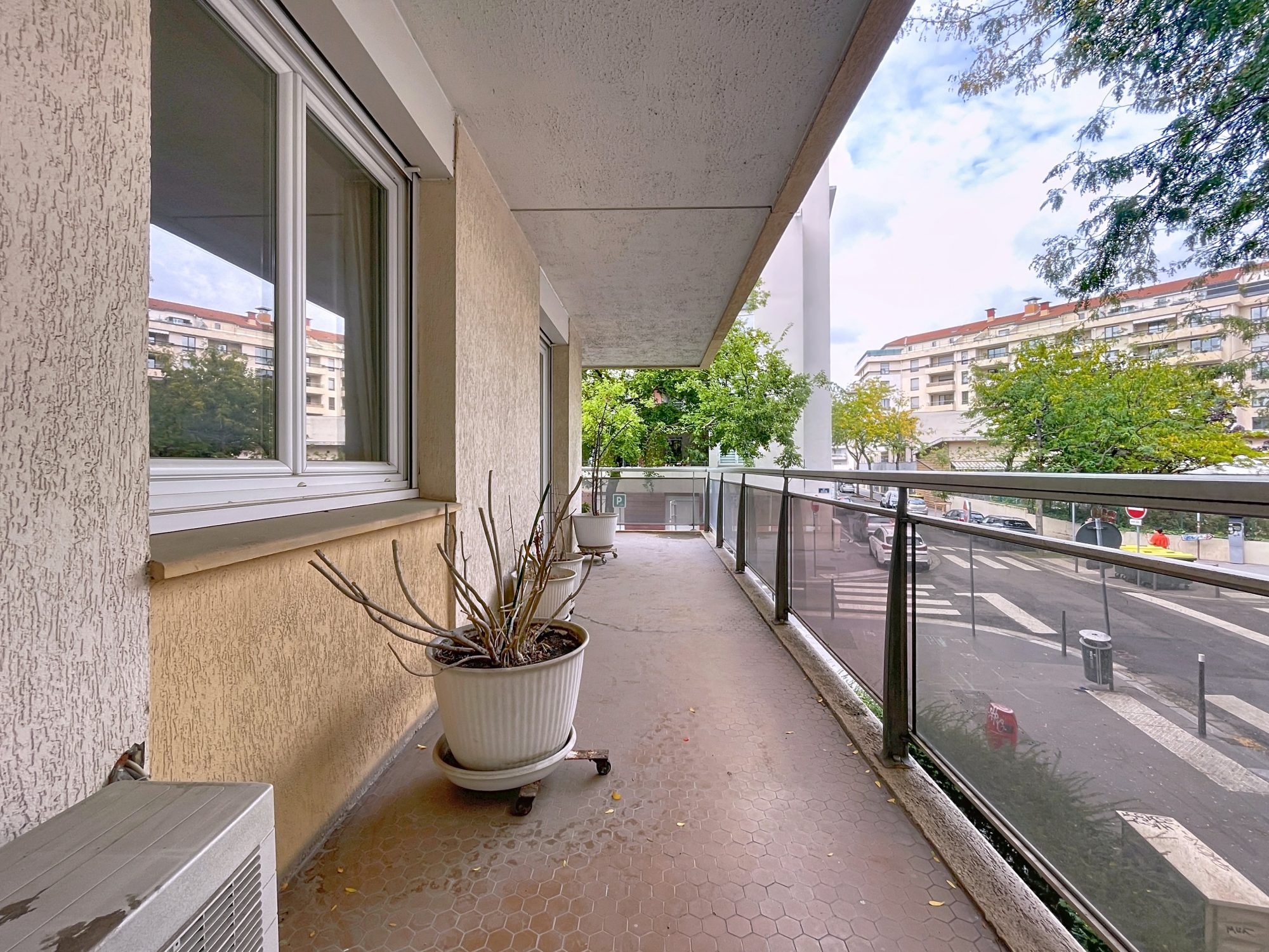 RUE CLAUDE VEYRON - PROCHE PARC BLANDAN Lyon 69007