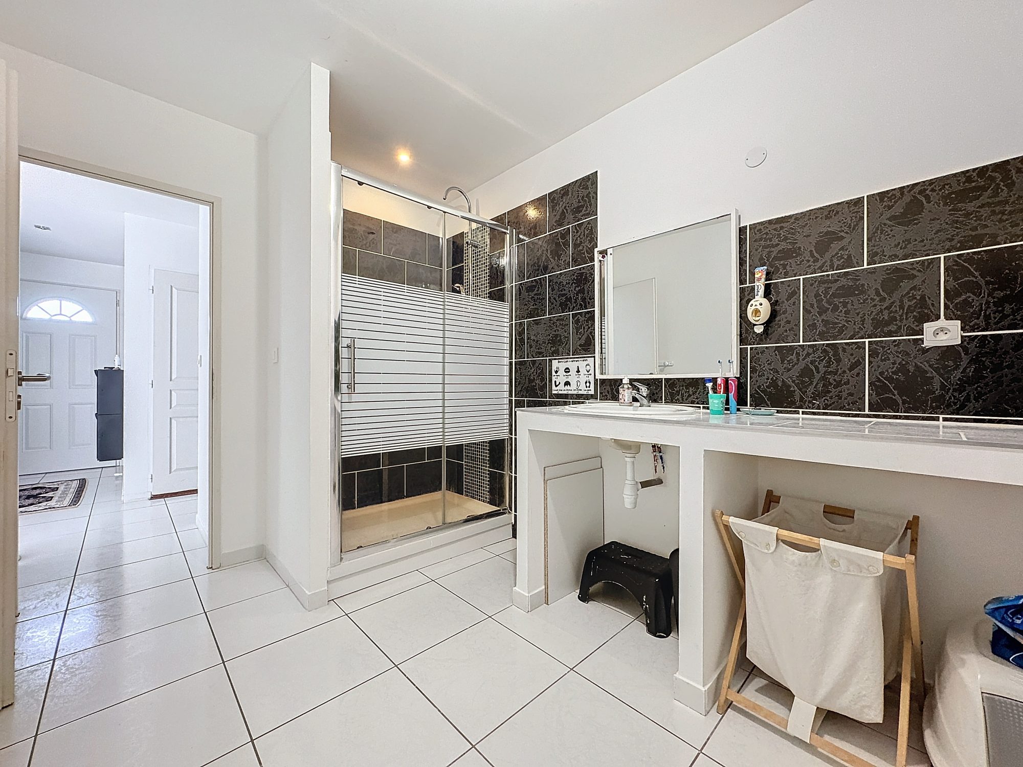 En Exclusivité, 12Bis Rue Etienne Perrot à Pont Evêque, Maison de village de 148m2 avec 5 chambres et une très belle terrasse de 55m2 Pont-Évêque 38780